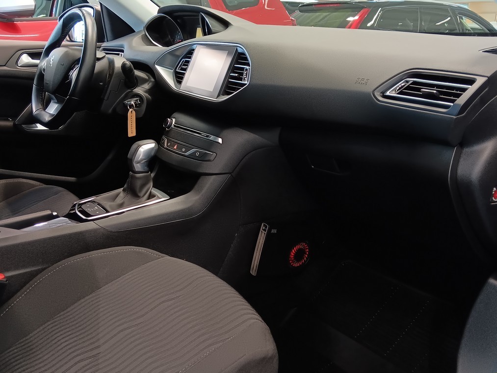 Peugeot 308 ACTIVE PURETECH 130 AUTOMAATTI.