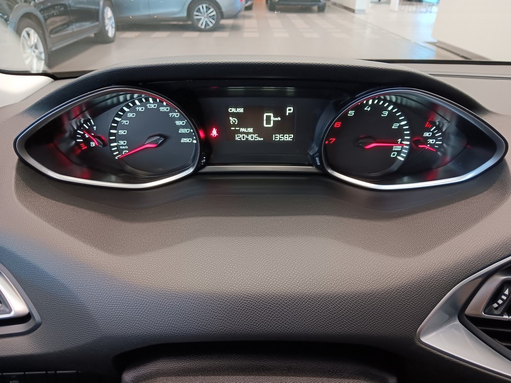 Peugeot 308 ACTIVE PURETECH 130 AUTOMAATTI.