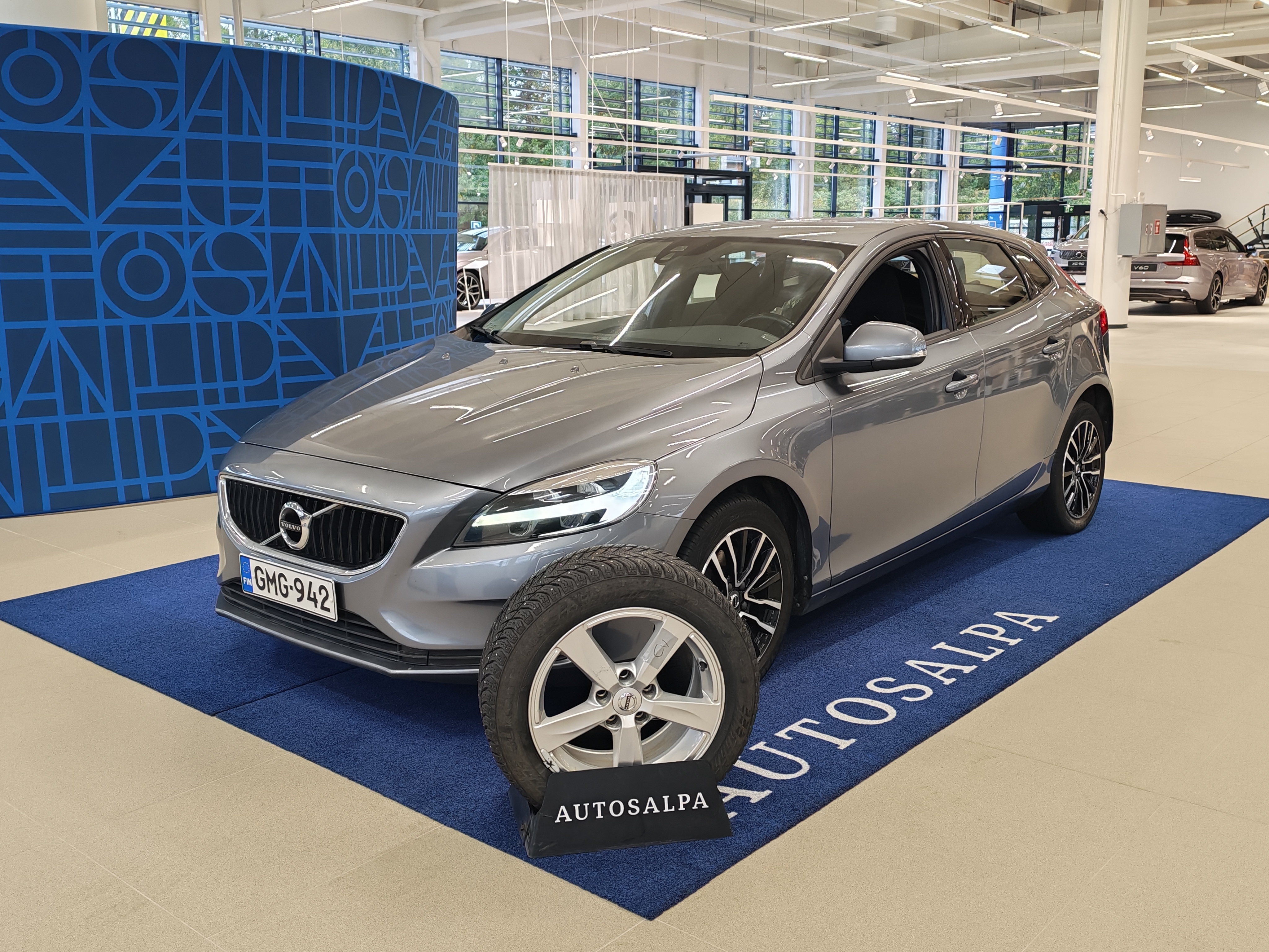Volvo V40 T2 Business aut 2017, kuva 2/13