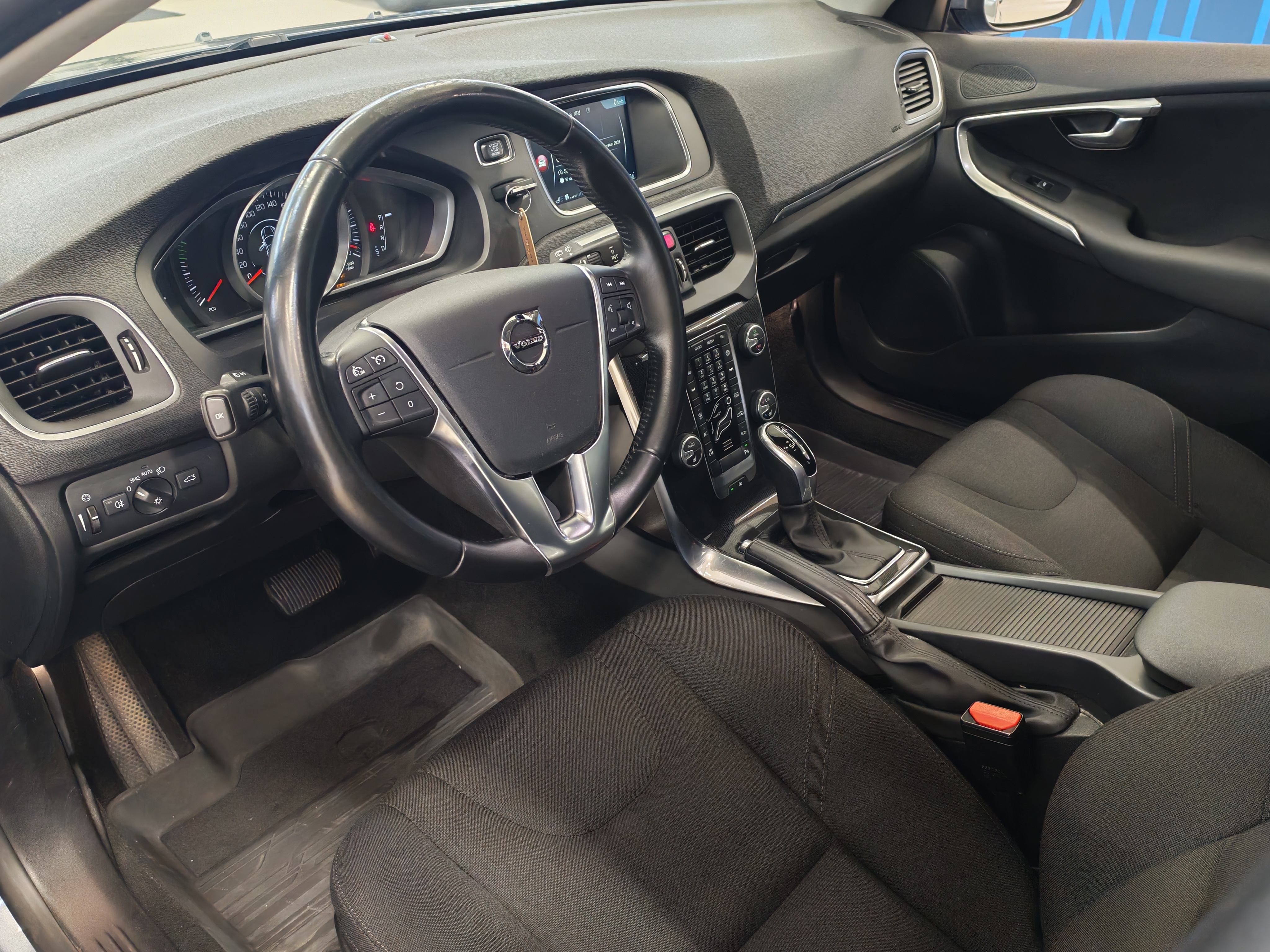 Volvo V40 T2 Business aut 2017, kuva 4/13