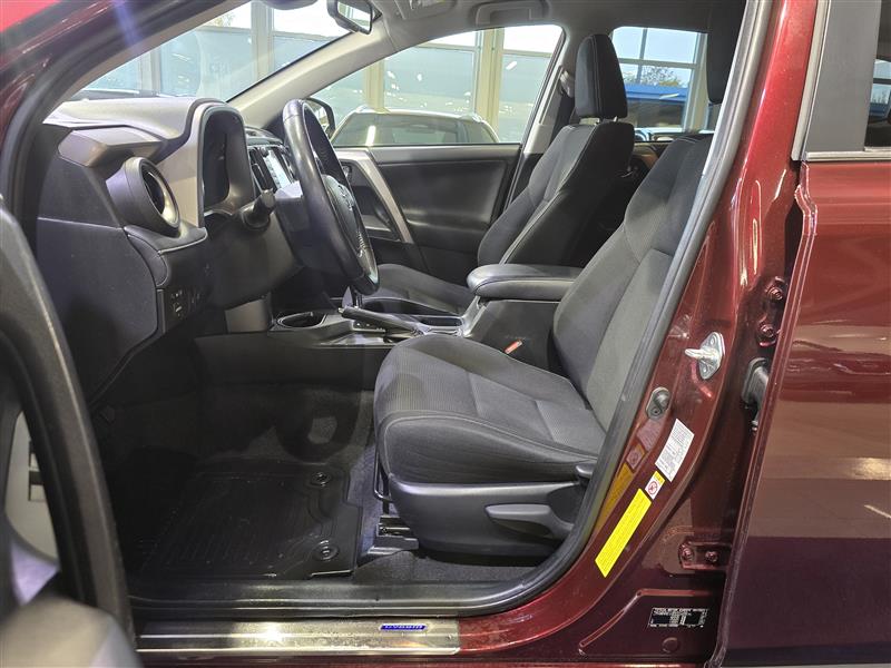 Toyota RAV4 2017, bild 6/27