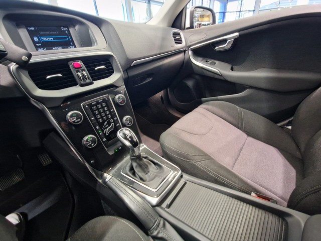 Volvo V40 D2 BUSINESS AUT