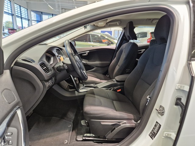 Volvo V40 D2 BUSINESS AUT