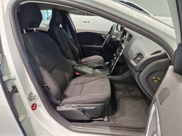 Volvo V40 D2 BUSINESS AUT