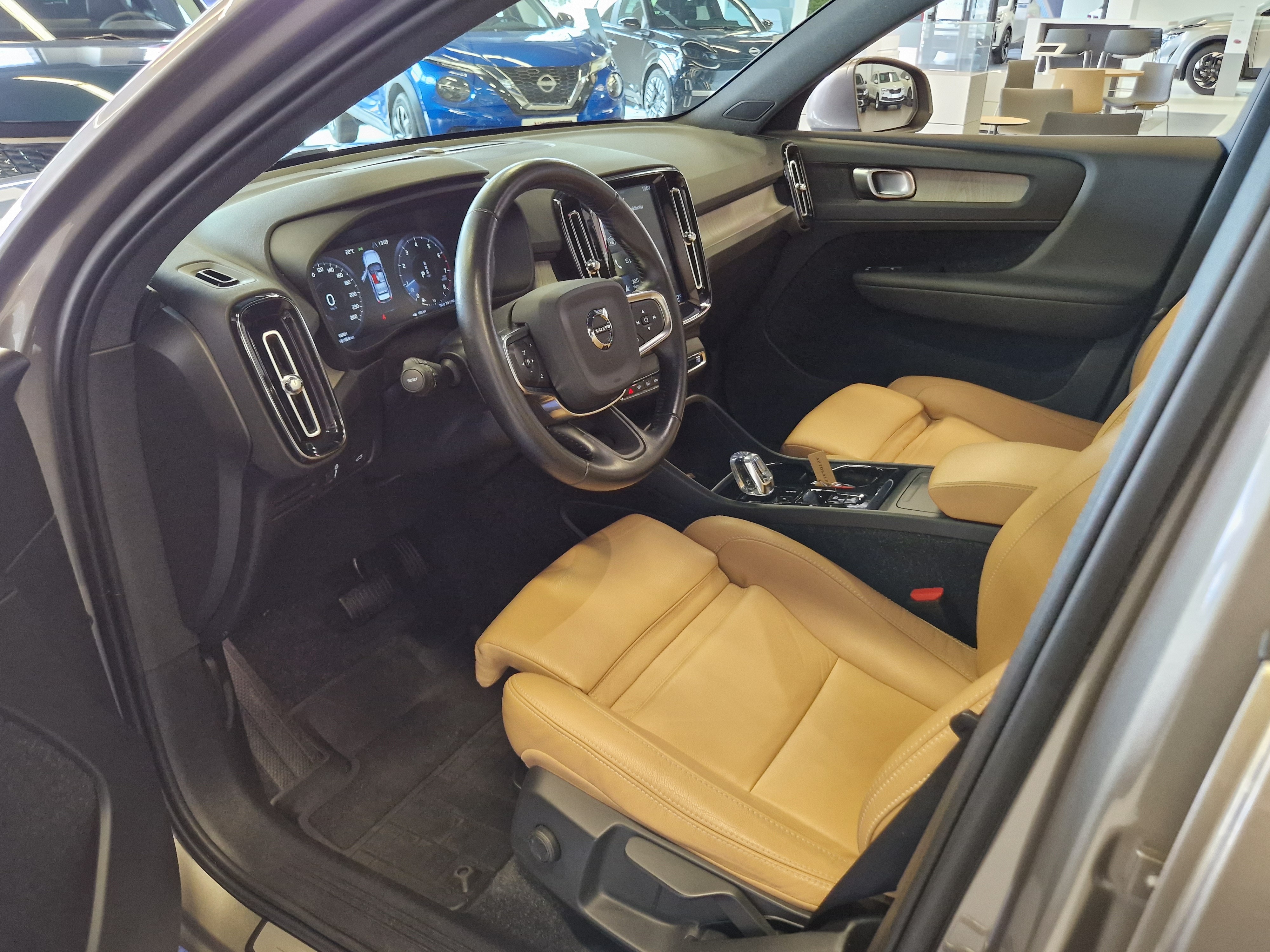 Volvo XC40 T4 INSCRIPTION AUT TAKUU 24KK/40TKM