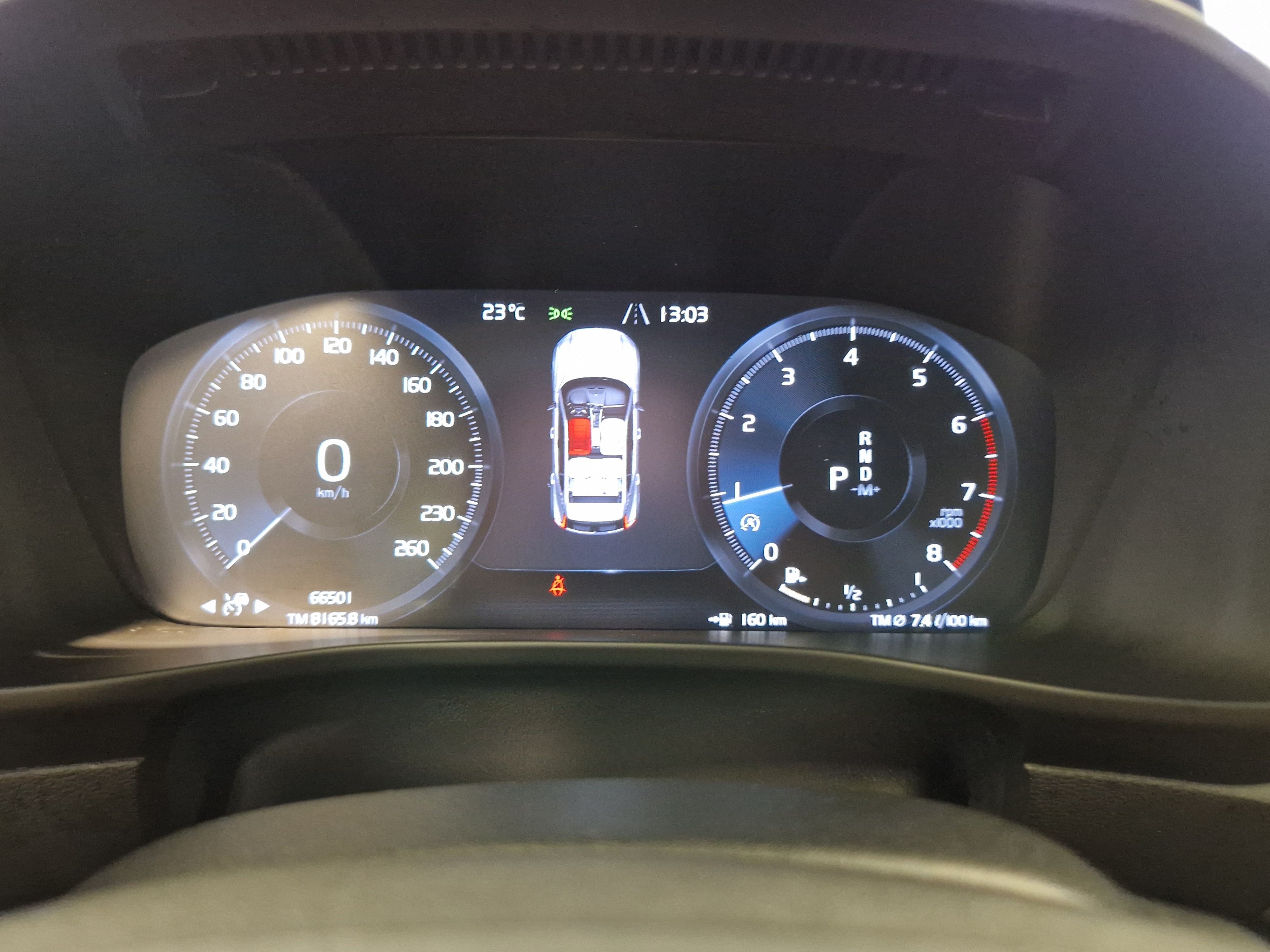 Volvo XC40 2020, photo 6/14