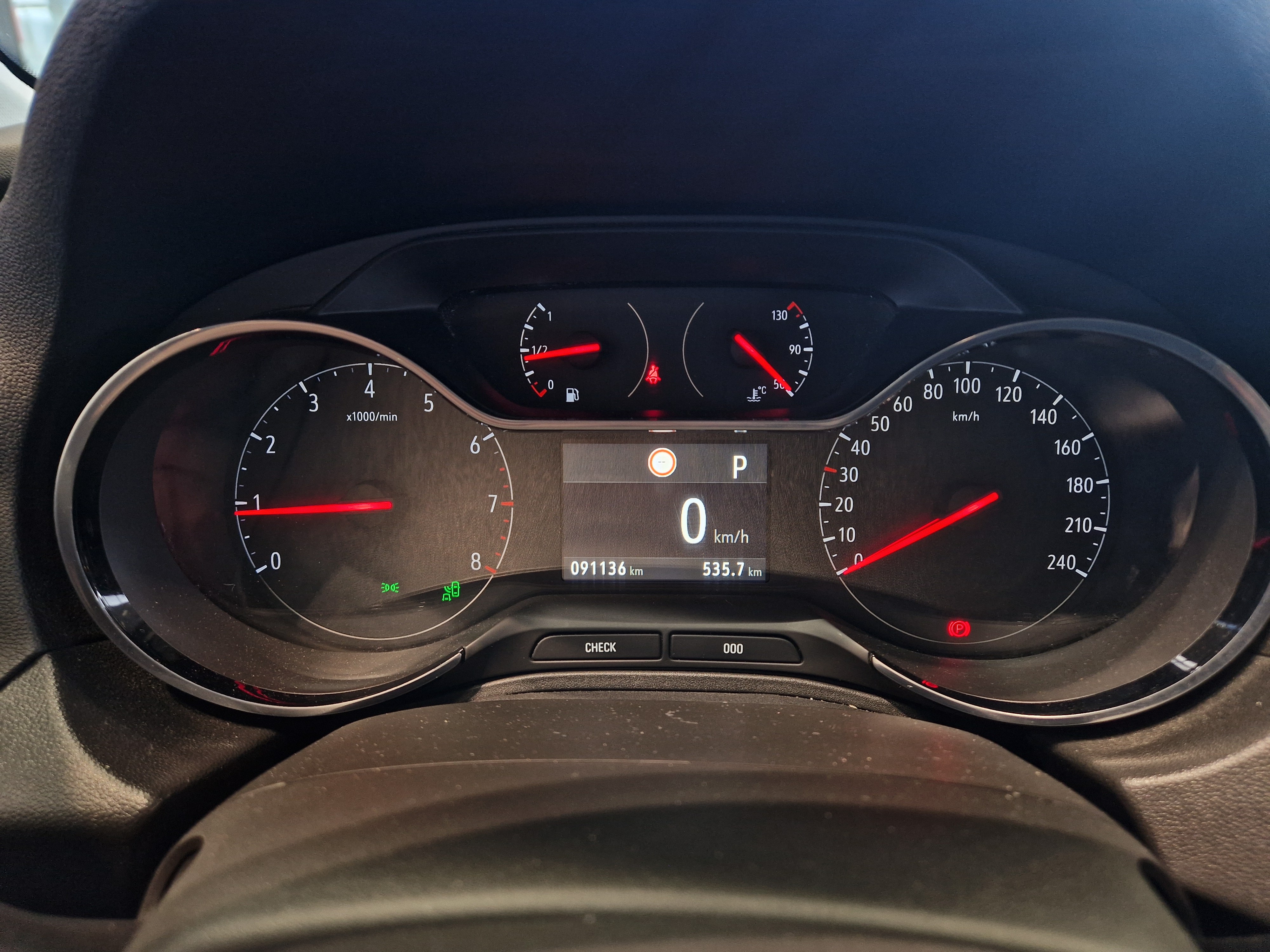 Opel GRANDLAND X EXECUTIVE 130 TURBO A TAKUU 12KK/20TKM