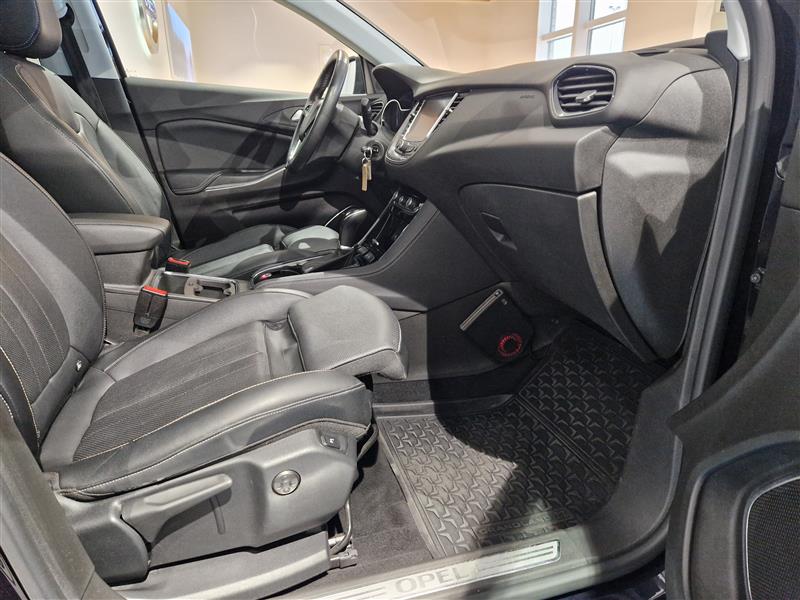 Opel GRANDLAND X EXECUTIVE 130 TURBO A