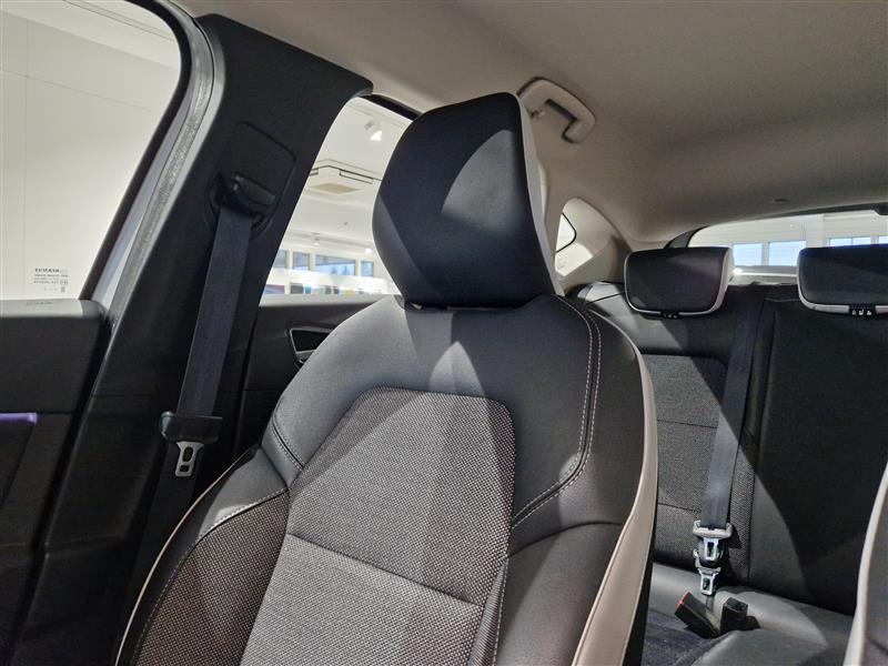 Renault CAPTUR TCE 155 EDC7-AUT INTENS. TAKUU 12KK/20TKM