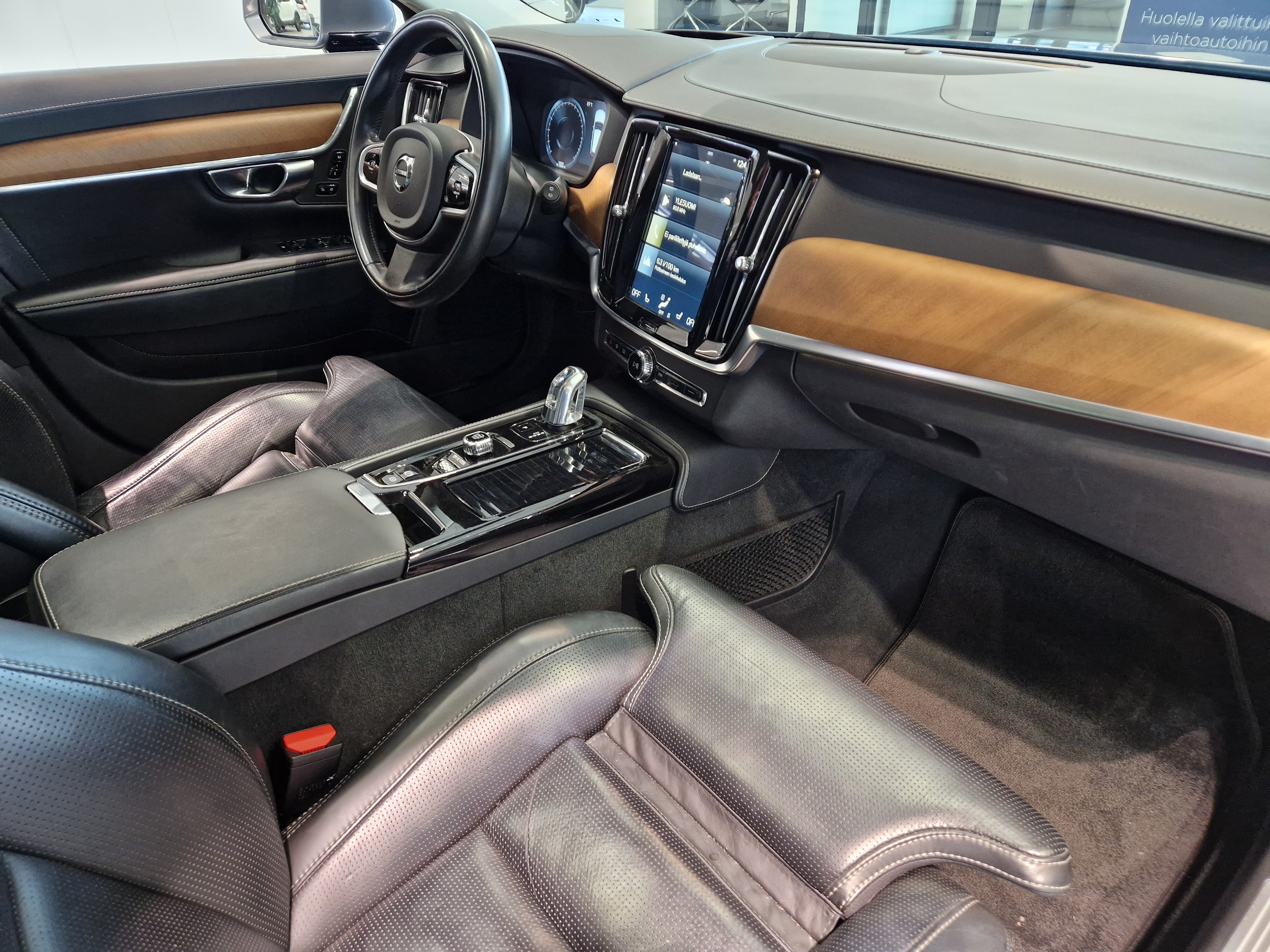 Volvo V90 T8 AWD BUSINESS INSCRIPTION