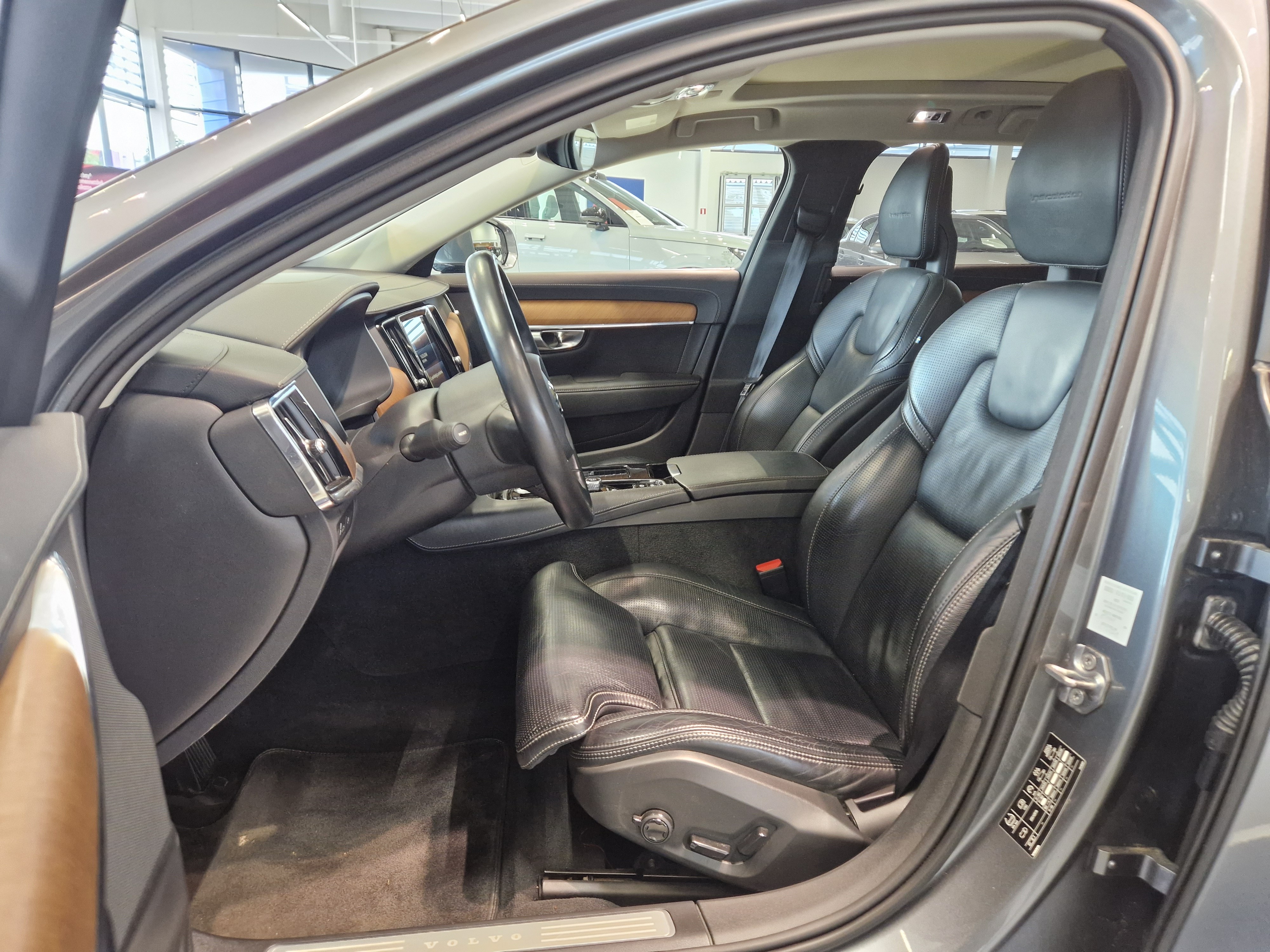 Volvo V90 T8 AWD BUSINESS INSCRIPTION
