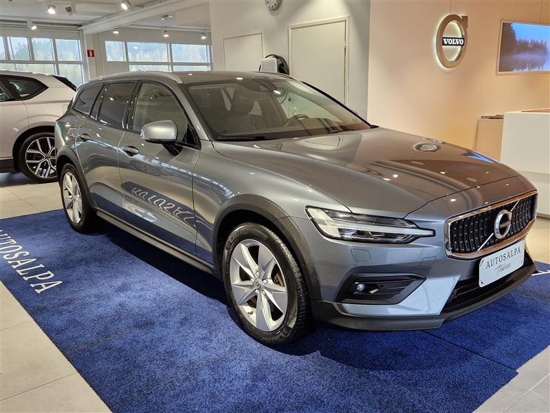 Volvo V60 Cross Country 2021, kuva 3/33