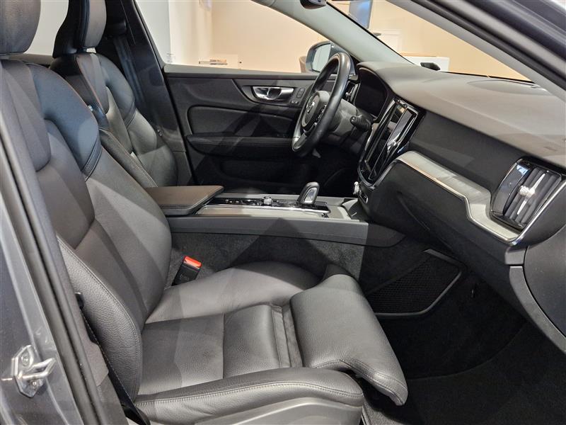 Volvo V60 CROSS COUNTRY B5 AWD MHEV BUSINESS AUT.TAKUU 24KK/40TKM