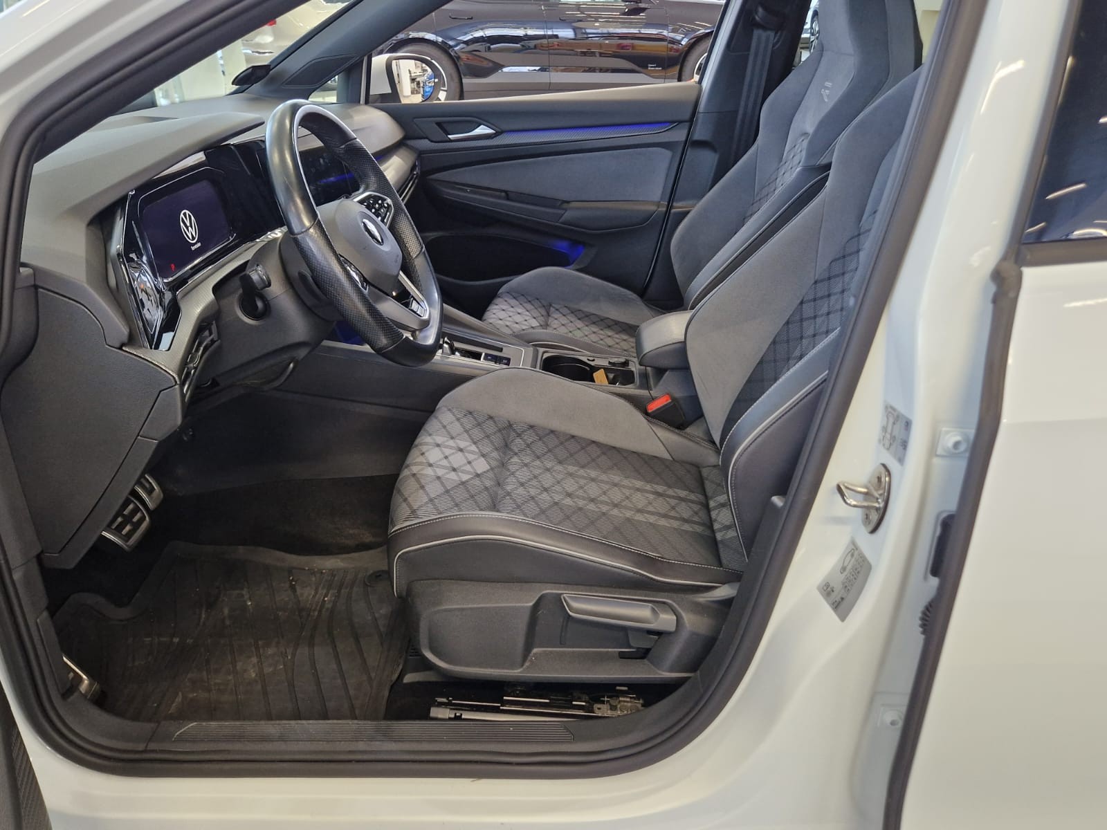 Volkswagen GOLF R-LINE 1,5 DSG