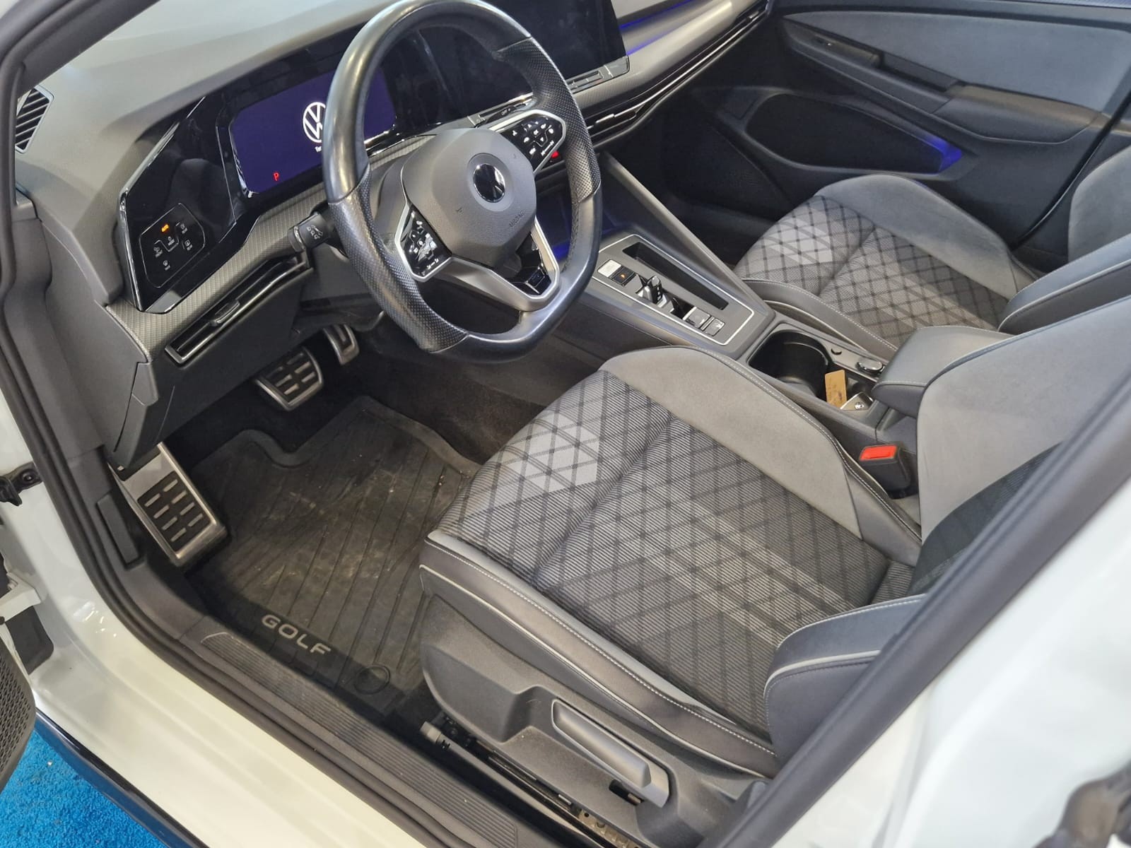 Volkswagen GOLF R-LINE 1,5 DSG