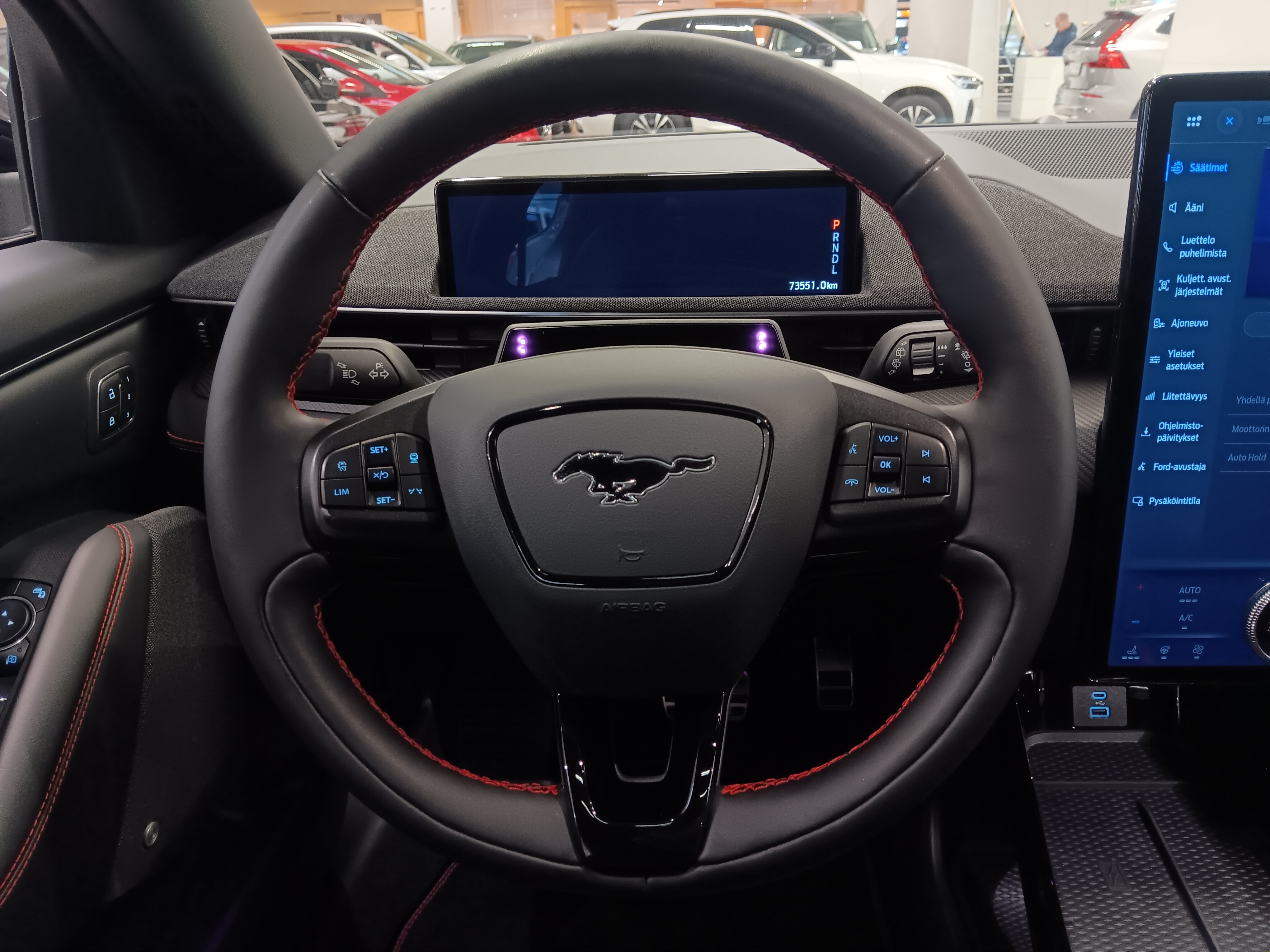 Ford MUSTANG MACH-E 75KWH 269HV A1 AWD 5-OVINEN