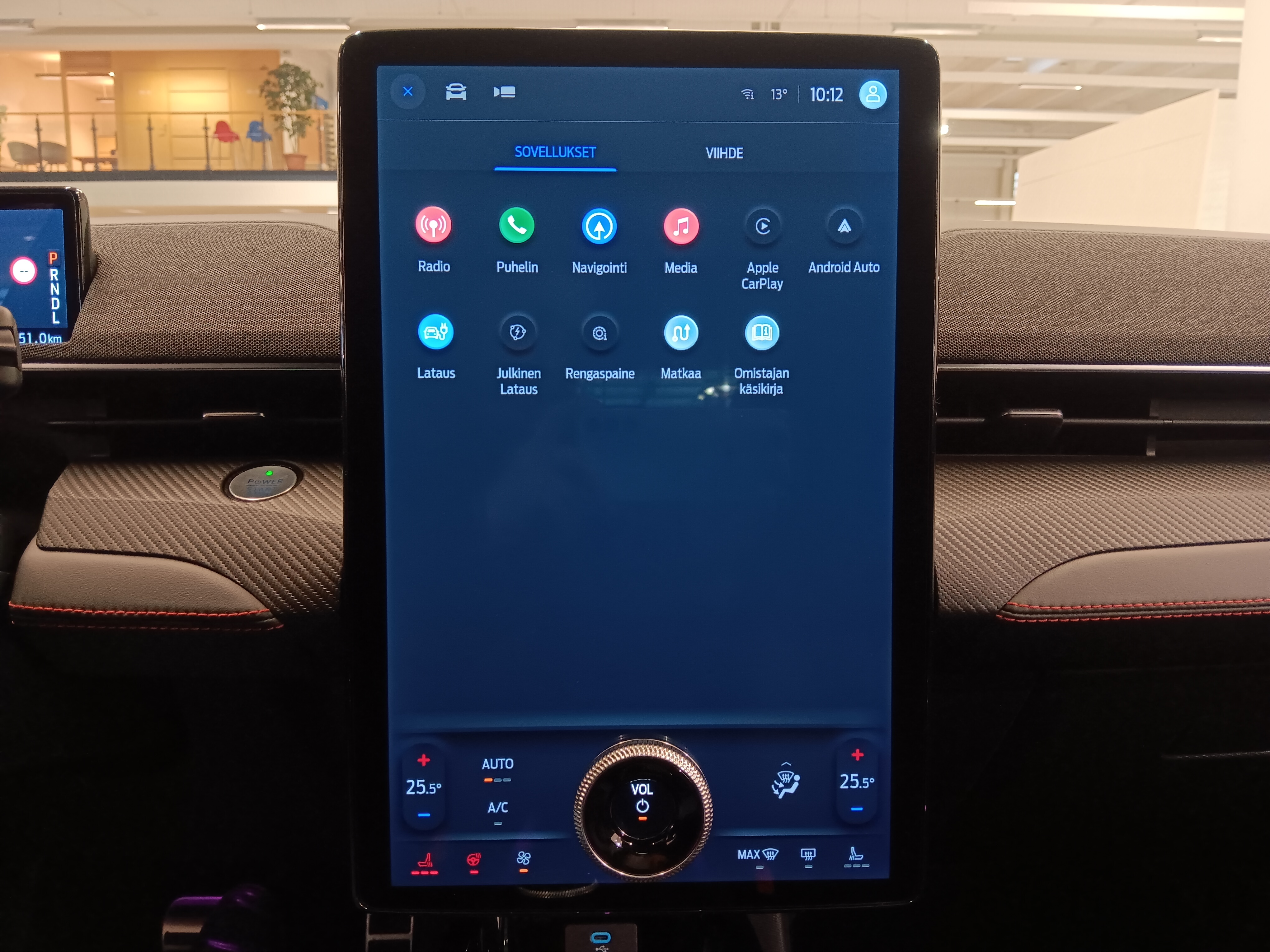 Ford MUSTANG MACH-E 75KWH 269HV A1 AWD 5-OVINEN