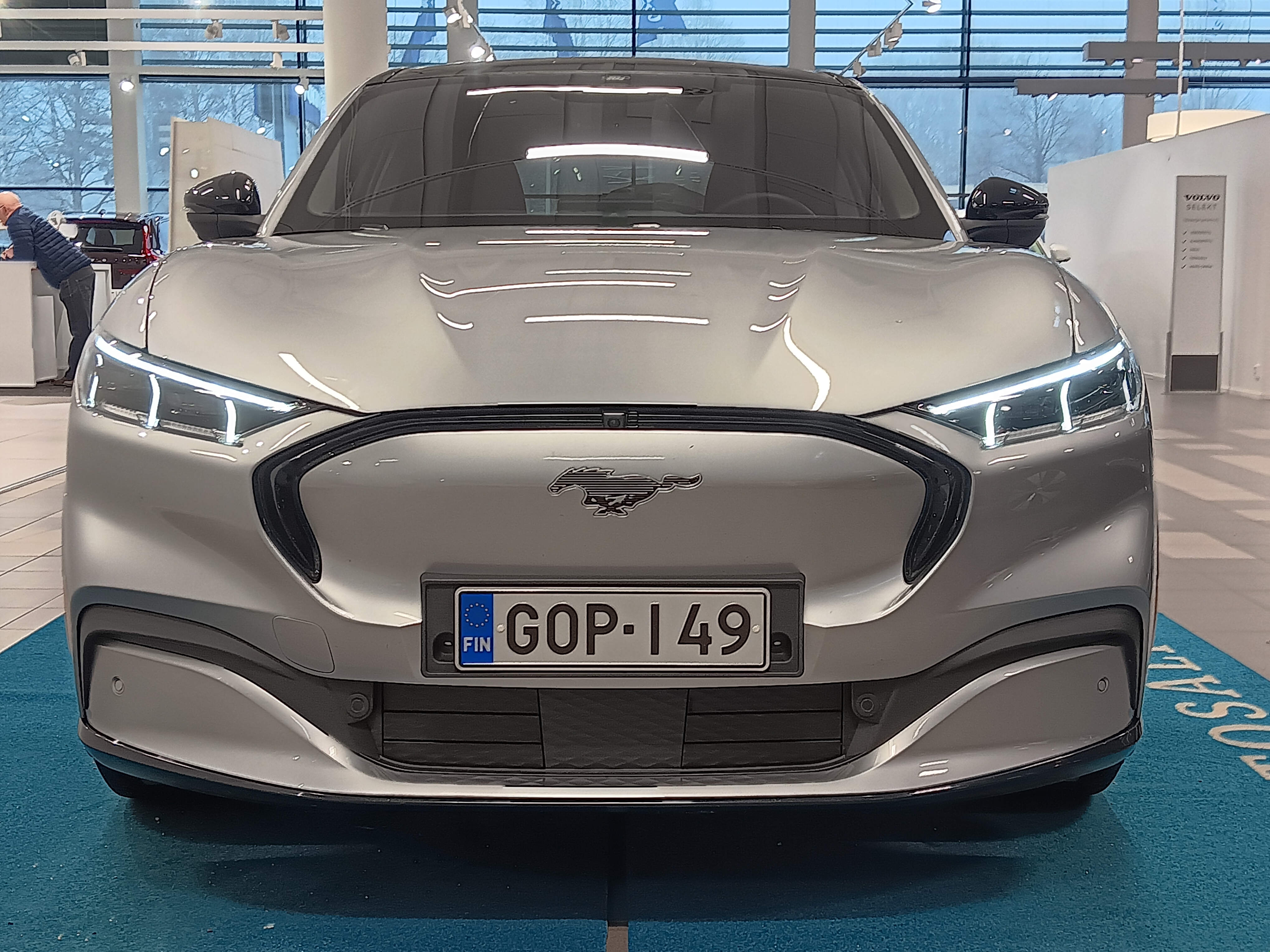 Ford MUSTANG MACH-E 75KWH 269HV A1 AWD 5-OVINEN