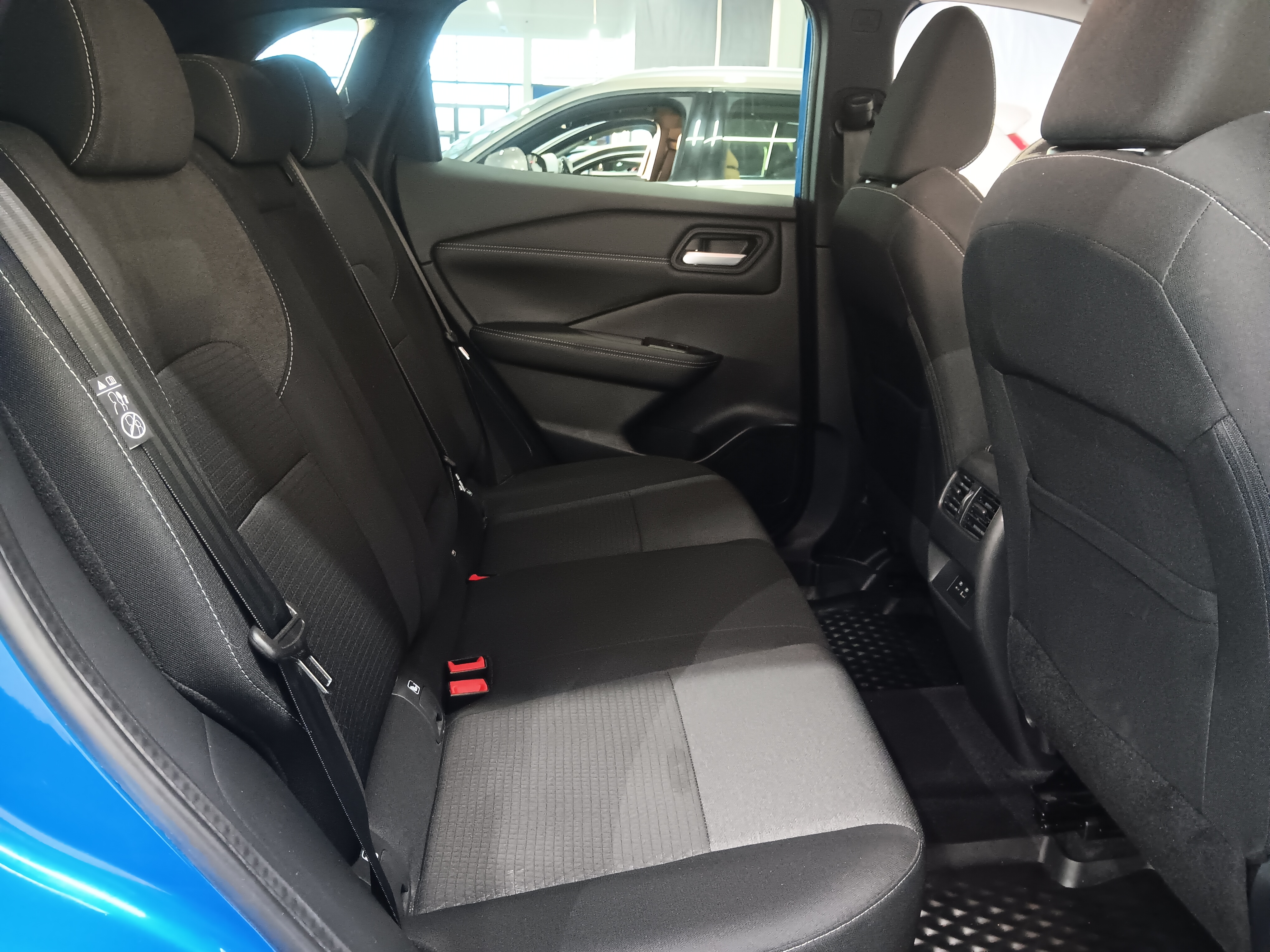 Nissan QASHQAI MHEV 158 XTRONIC 2WD N-CONNECTA 7/' TFT