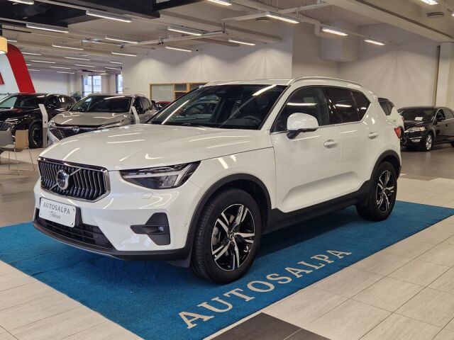volvo XC40 B4 AWD MHEV PLUS BRIGHT TAKUU 24KK/40TKM