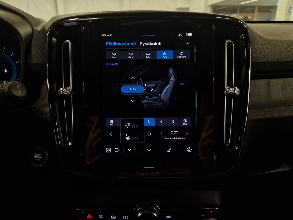 Volvo XC40 B4 AWD MHEV PLUS BRIGHT TAKUU 24KK/40TKM