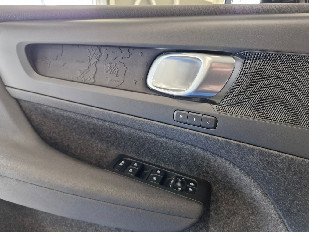 Volvo XC40 RECHARGE TWIN PLUS TAKUU 24KK/40TKM