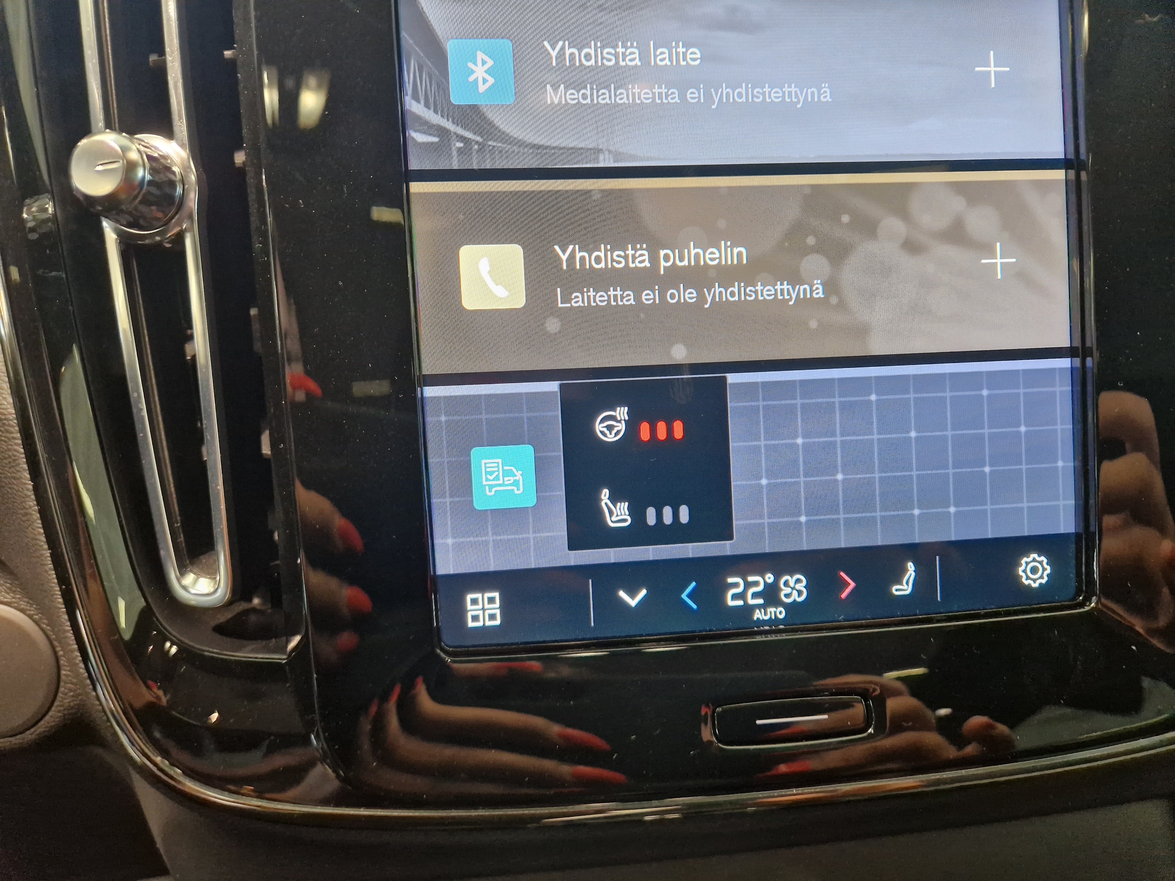 Volvo C40 RECHARGE TWIN PLUS.