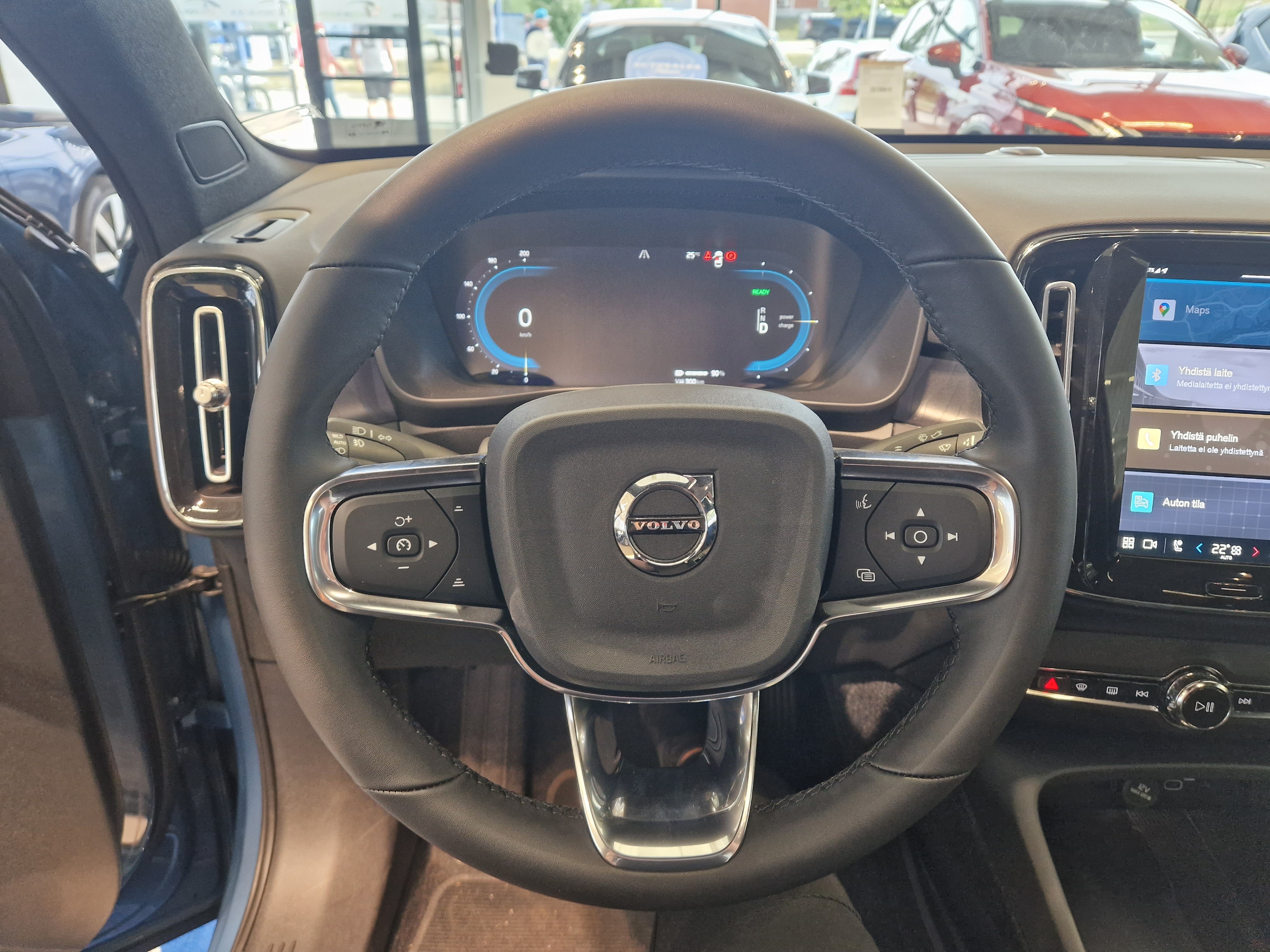 Volvo C40 RECHARGE TWIN PLUS.