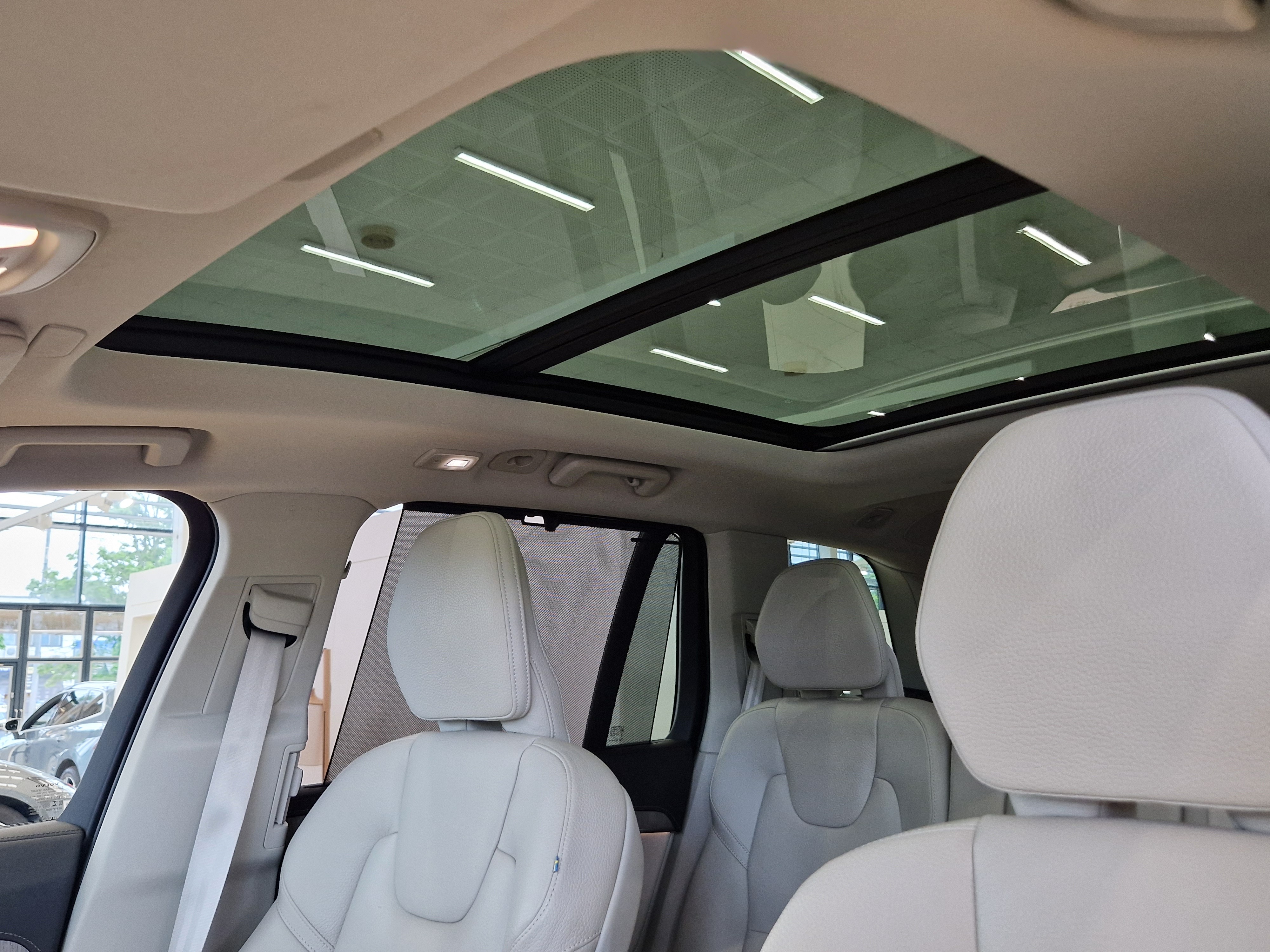 Volvo XC90 T8 AWD LONG RANGE  ULTIMATE DARK TAKUU 24KK/40TKM