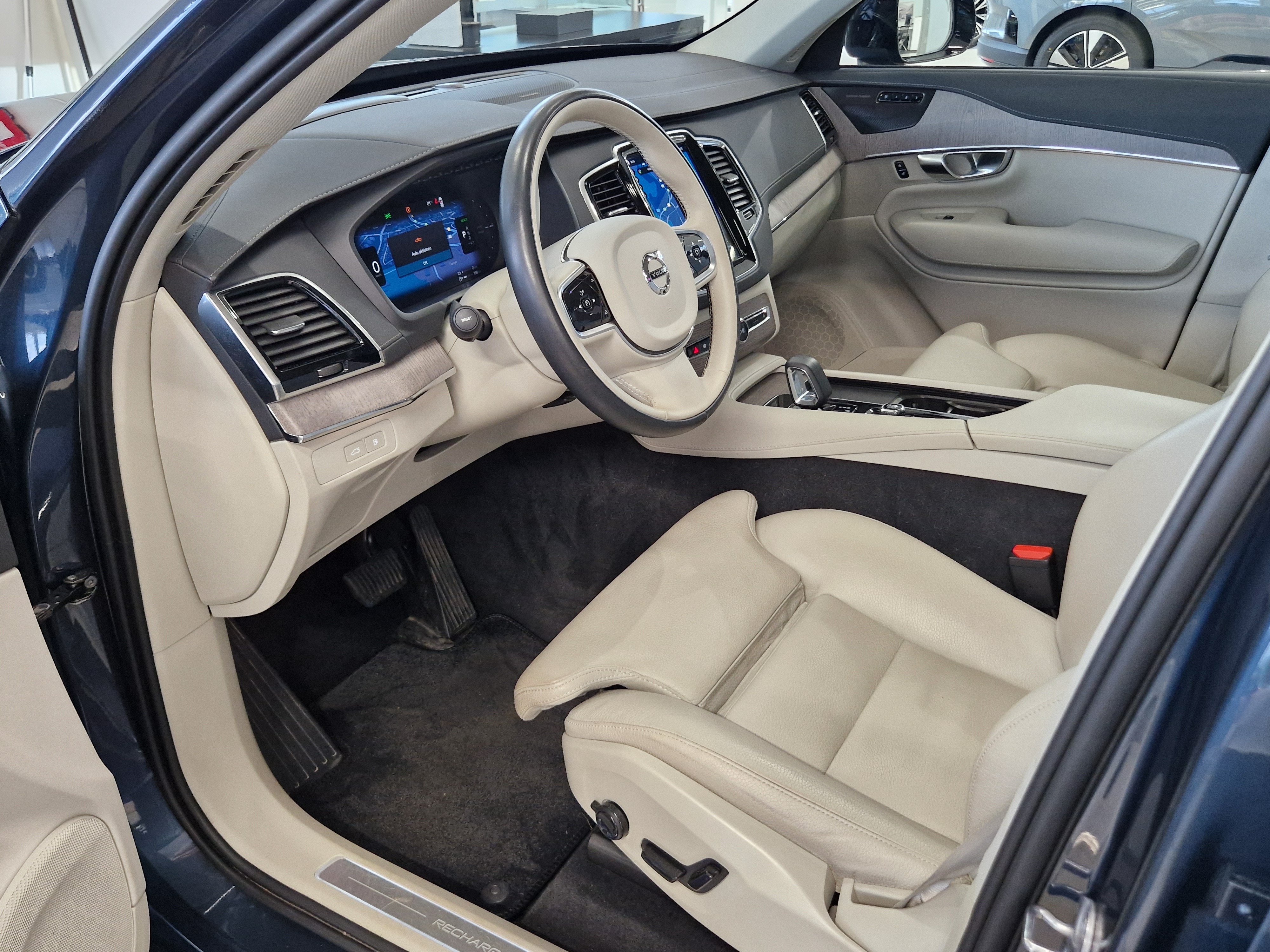 Volvo XC90 T8 AWD LONG RANGE  ULTIMATE DARK TAKUU 24KK/40TKM