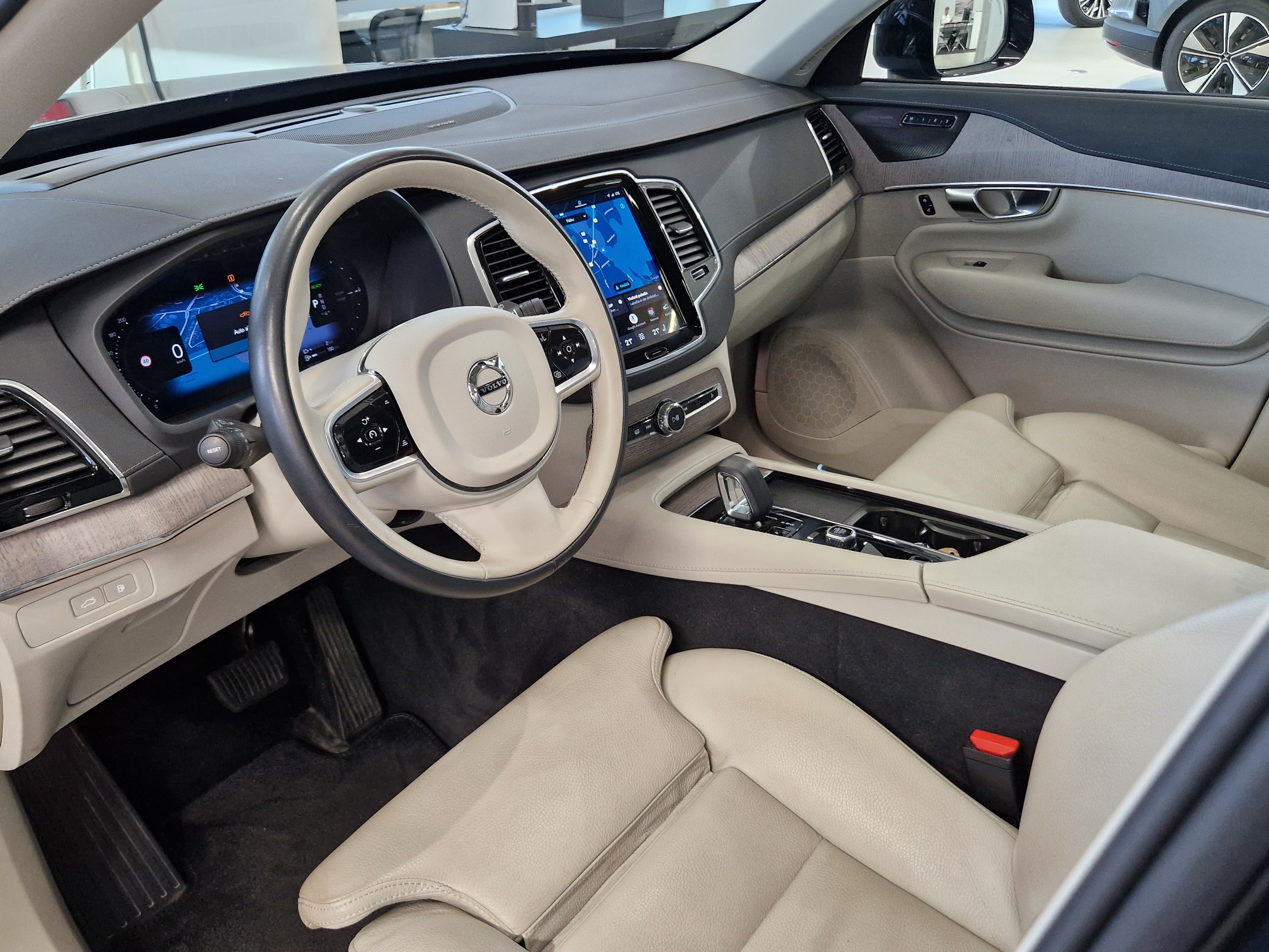 Volvo XC90 T8 AWD LONG RANGE  ULTIMATE DARK TAKUU 24KK/40TKM