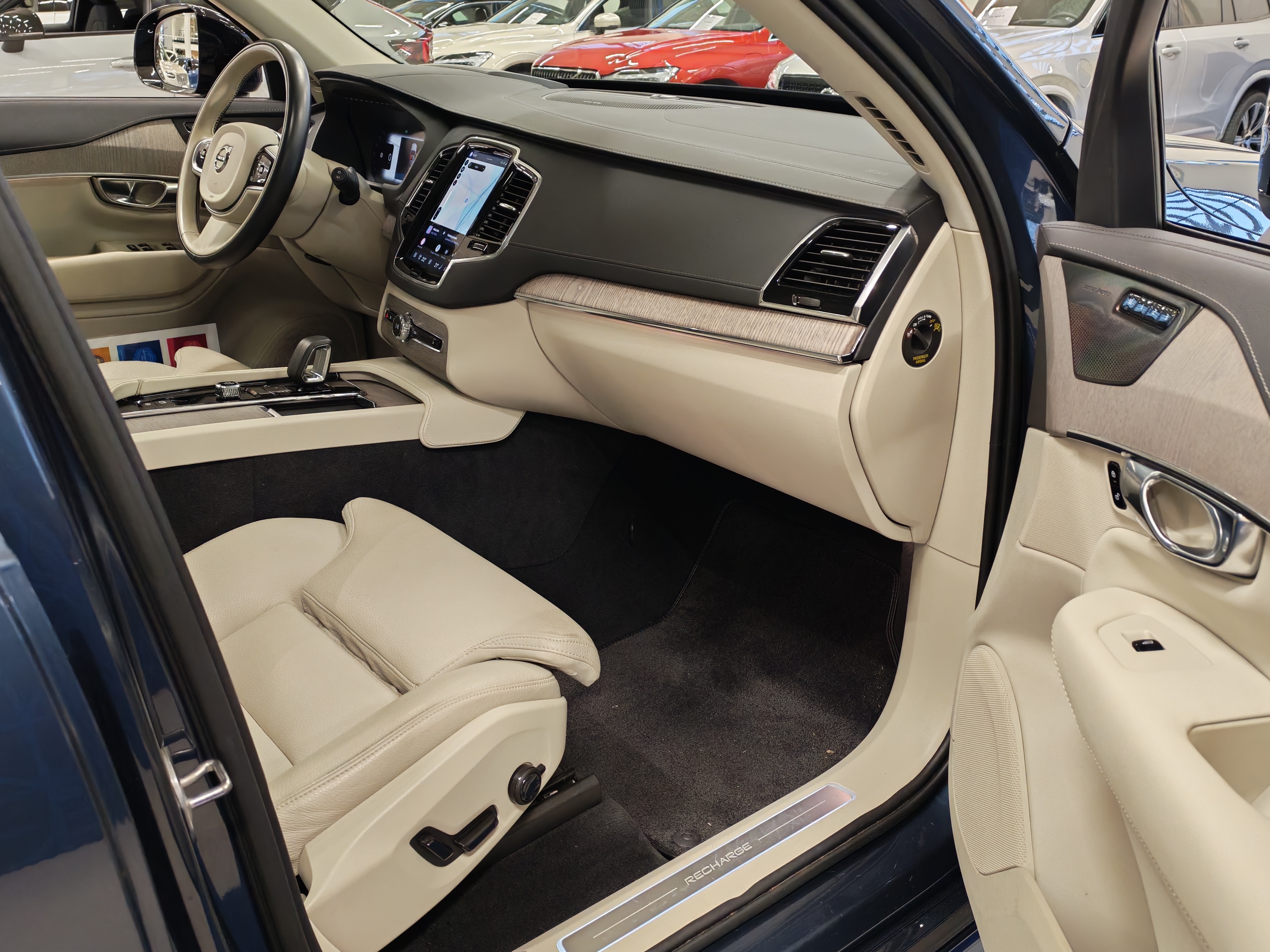 Volvo XC90 T8 AWD LONG RANGE  ULTIMATE DARK TAKUU 24KK/40TKM