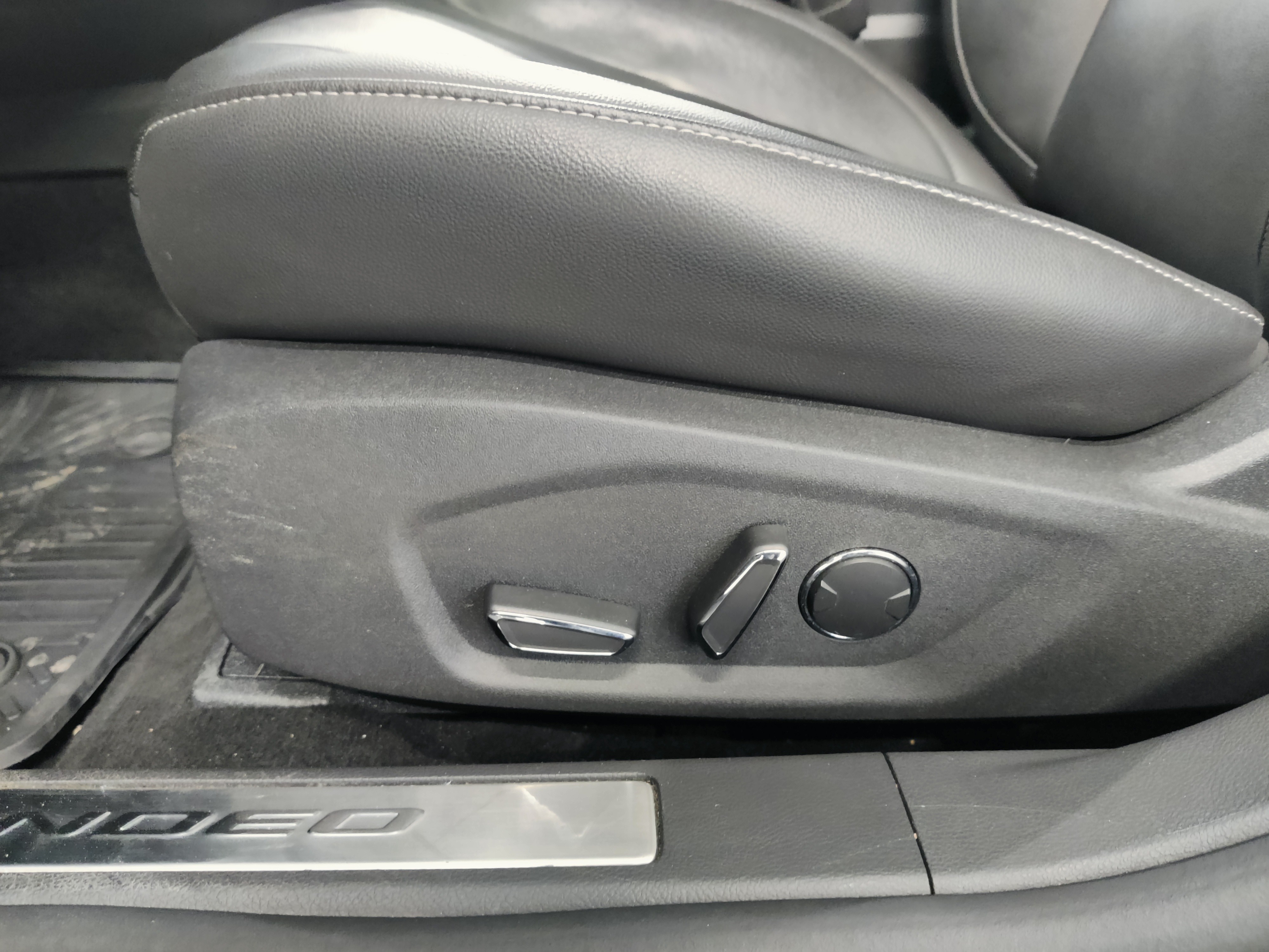 Ford MONDEO 2.0 TDCI 180HV POWERSHIFT TITANIUM 5D AWD