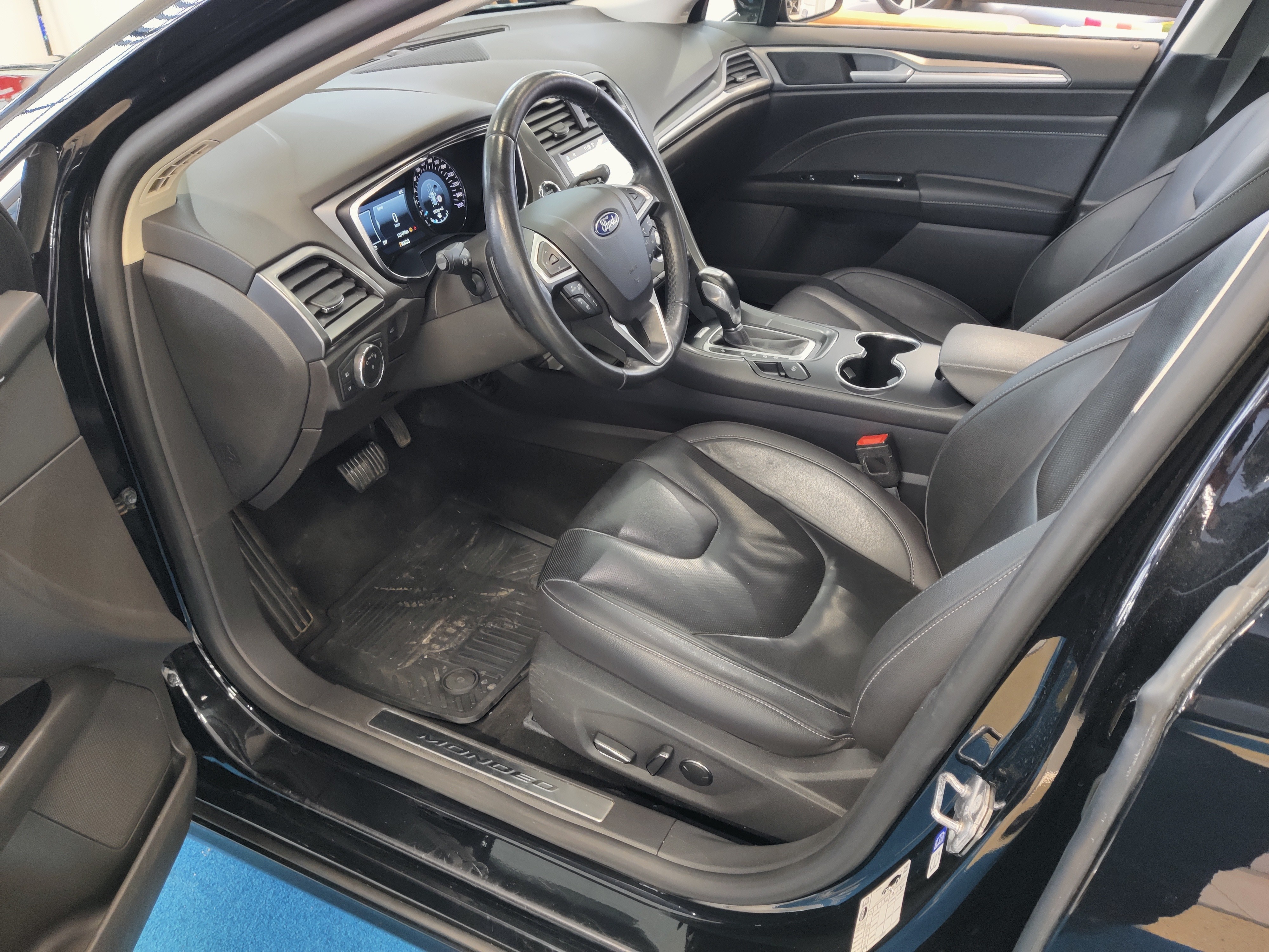 Ford MONDEO 2.0 TDCI 180HV POWERSHIFT TITANIUM 5D AWD