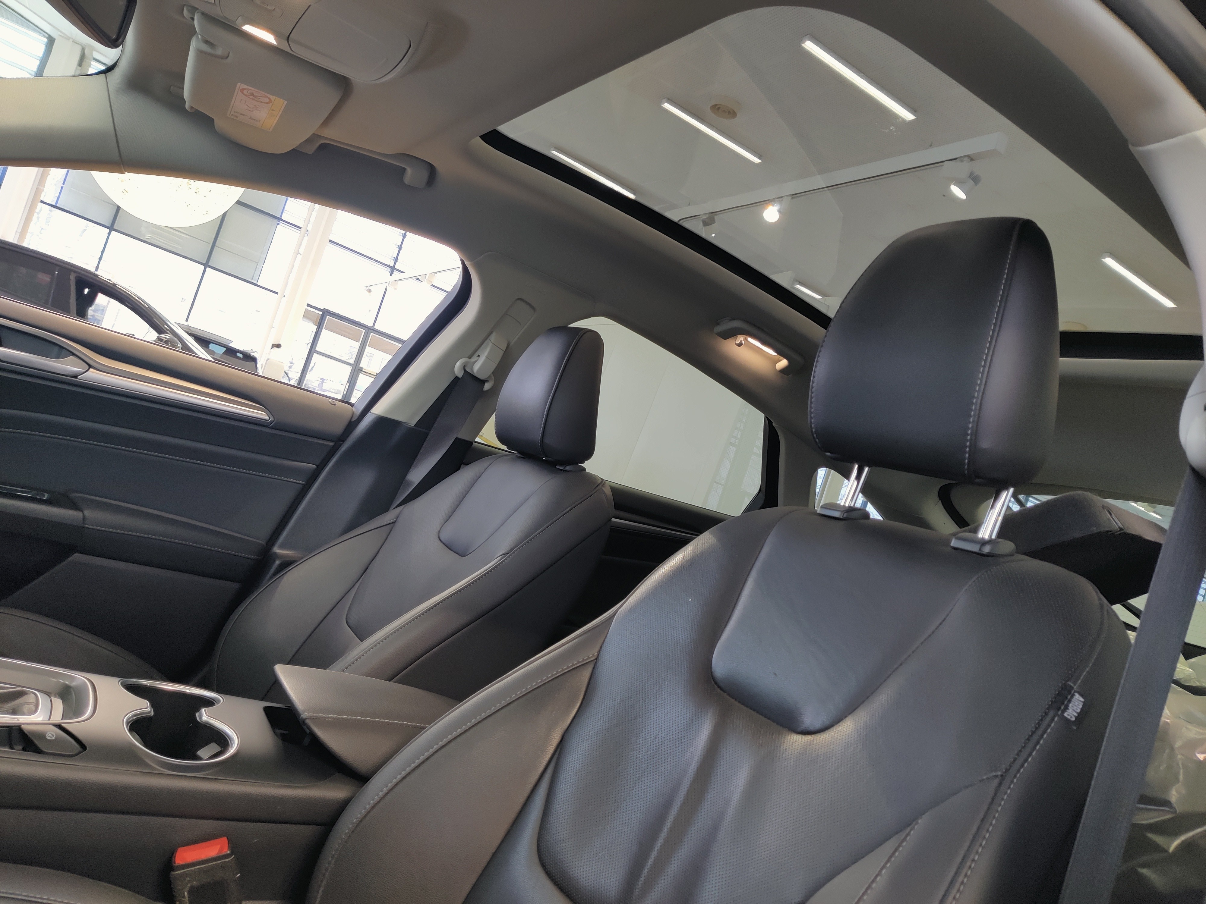 Ford MONDEO 2.0 TDCI 180HV POWERSHIFT TITANIUM 5D AWD