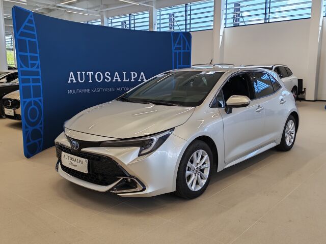 toyota COROLLA HATCHBACK 1,8 HYBRID LAUNCH EDITION