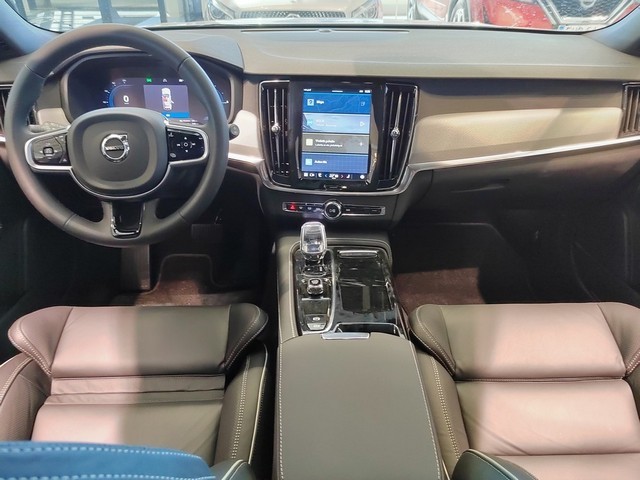 Volvo V90 T8 AWD LONG RANGE PLUS BRIGHT TAKUU 24KK/40TKM