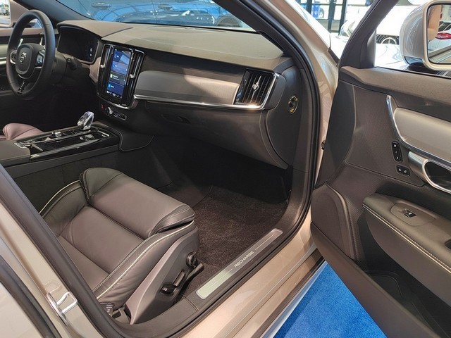 Volvo V90 T8 AWD LONG RANGE PLUS BRIGHT TAKUU 24KK/40TKM