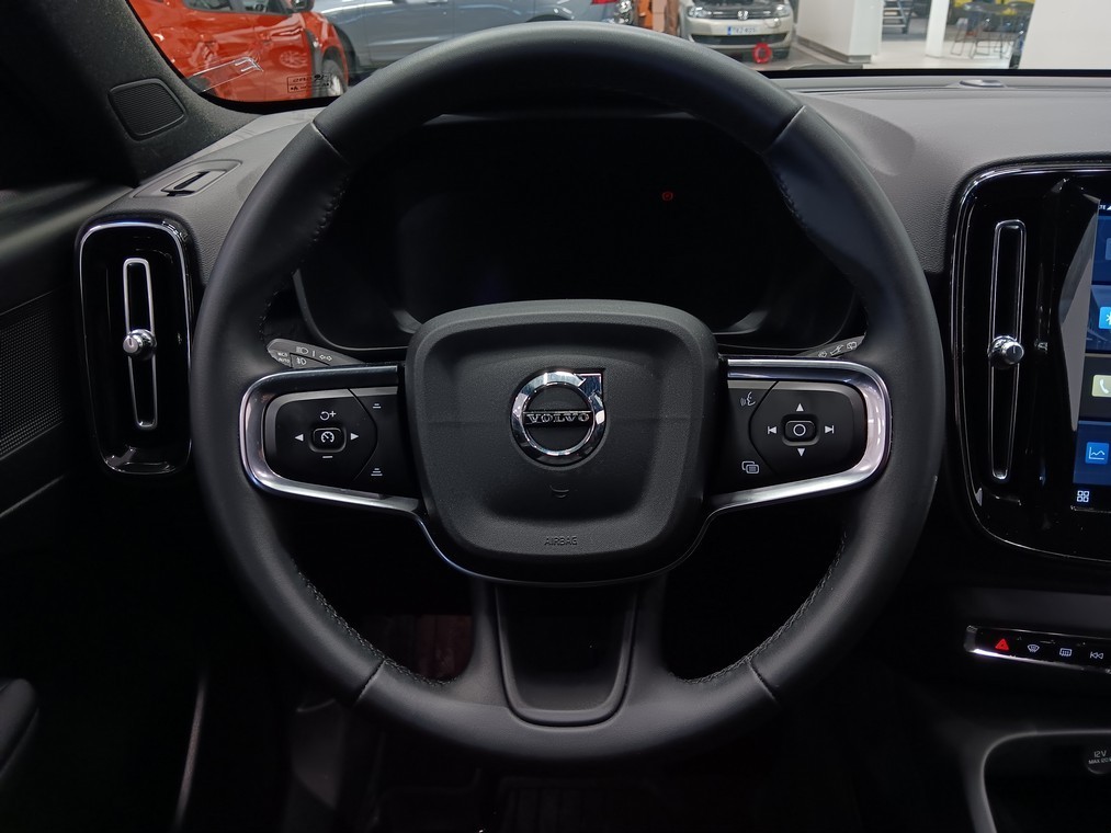 Volvo EX40 TWIN PLUS SELEKT TAKUU