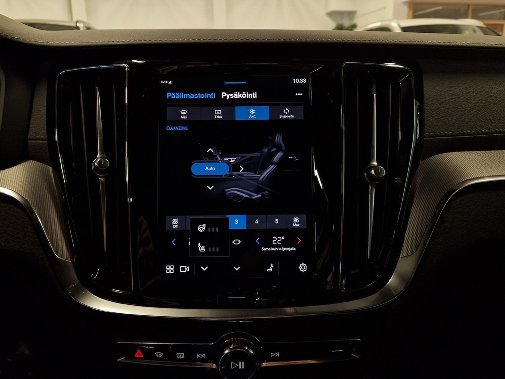 Volvo V60 T8 AWD LONG RANGE ULTRA DARK