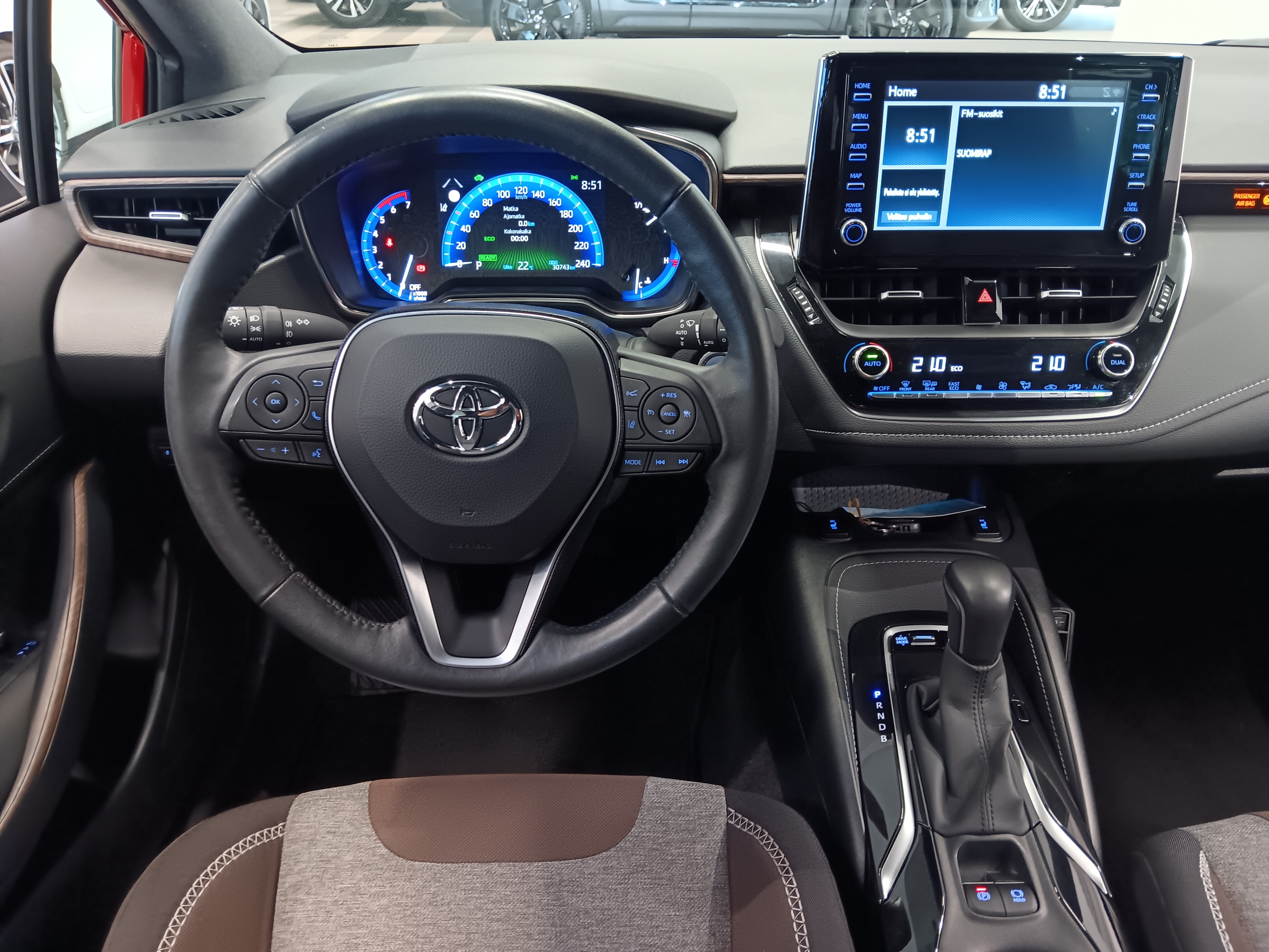 Toyota COROLLA TOURING SPORTS 1,8 HYBRID TREK TAKUU 12KK/20TKM.