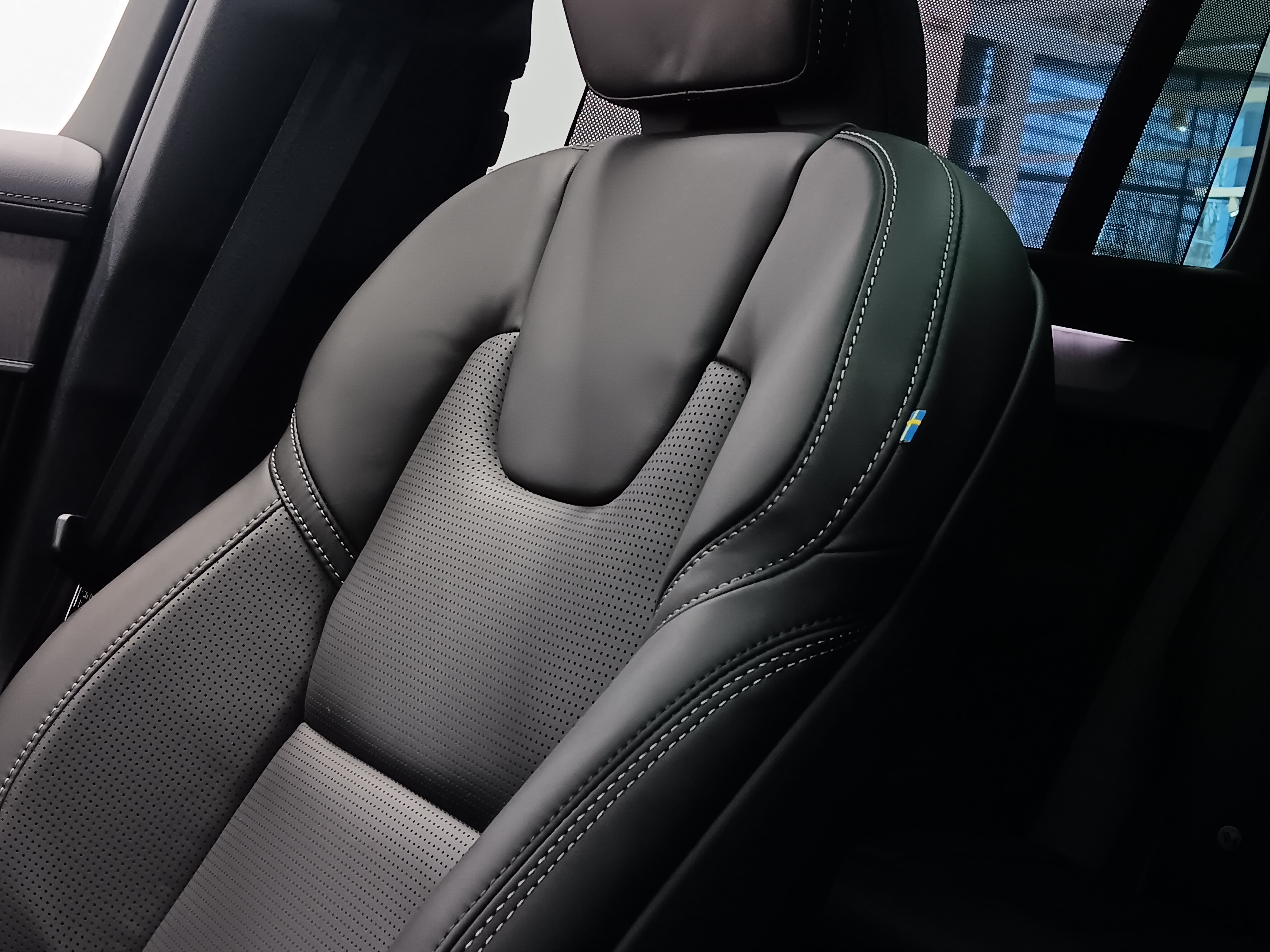 Volvo XC90 T8 AWD LONG RANGE HIGH PERFORMANCE ULTRA DARK