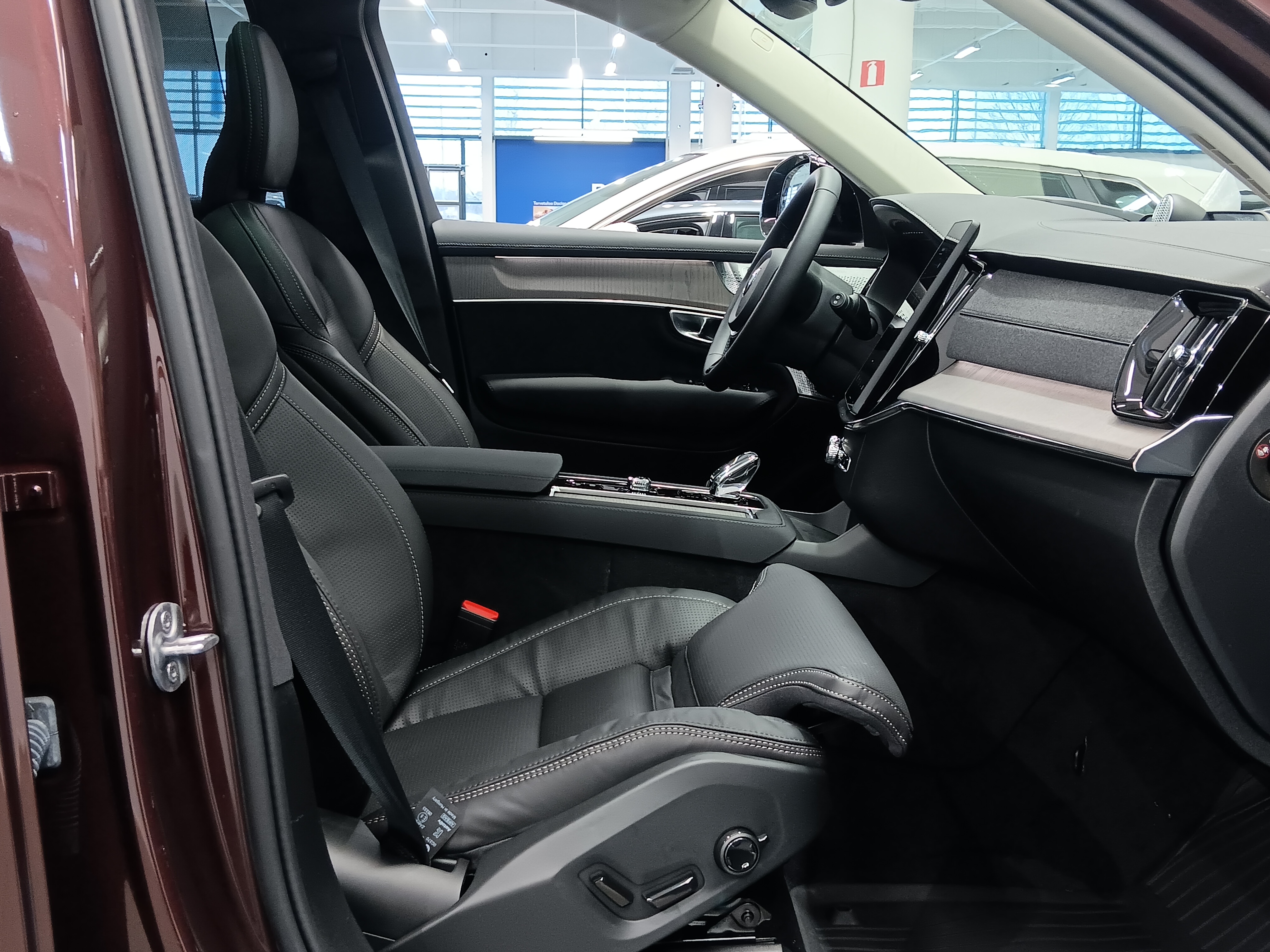 Volvo XC90 T8 AWD LONG RANGE HIGH PERFORMANCE ULTRA DARK