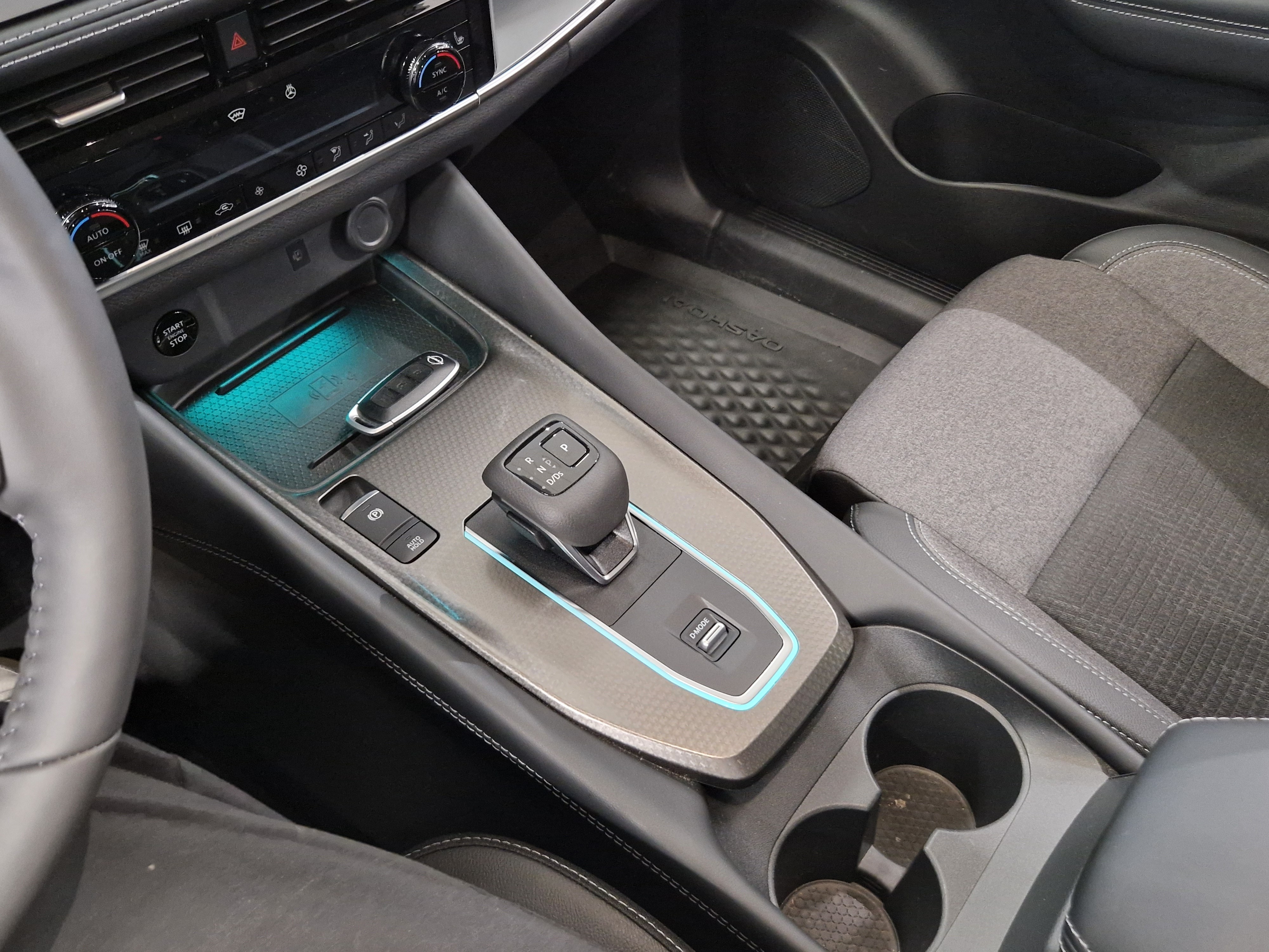 Nissan QASHQAI MHEV 158 XTRONIC 2WD N-CONNECTA MY25.