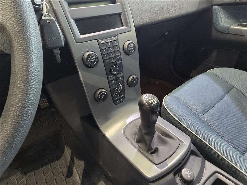 Volvo C30 1.6 (100 HV)