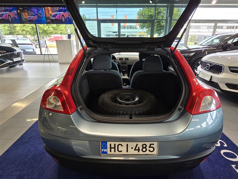 Volvo C30 1.6 (100 HV)