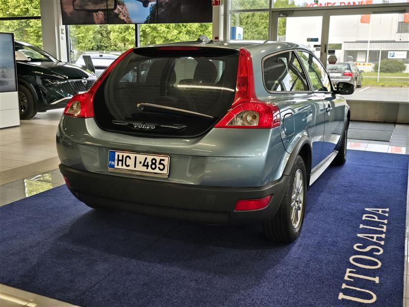 Volvo C30 1.6 (100 HV)