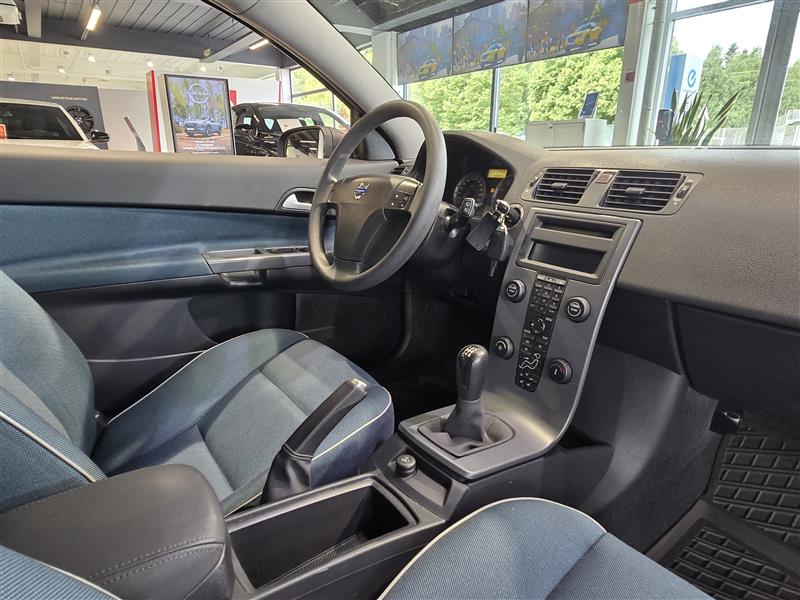 Volvo C30 1.6 (100 HV)