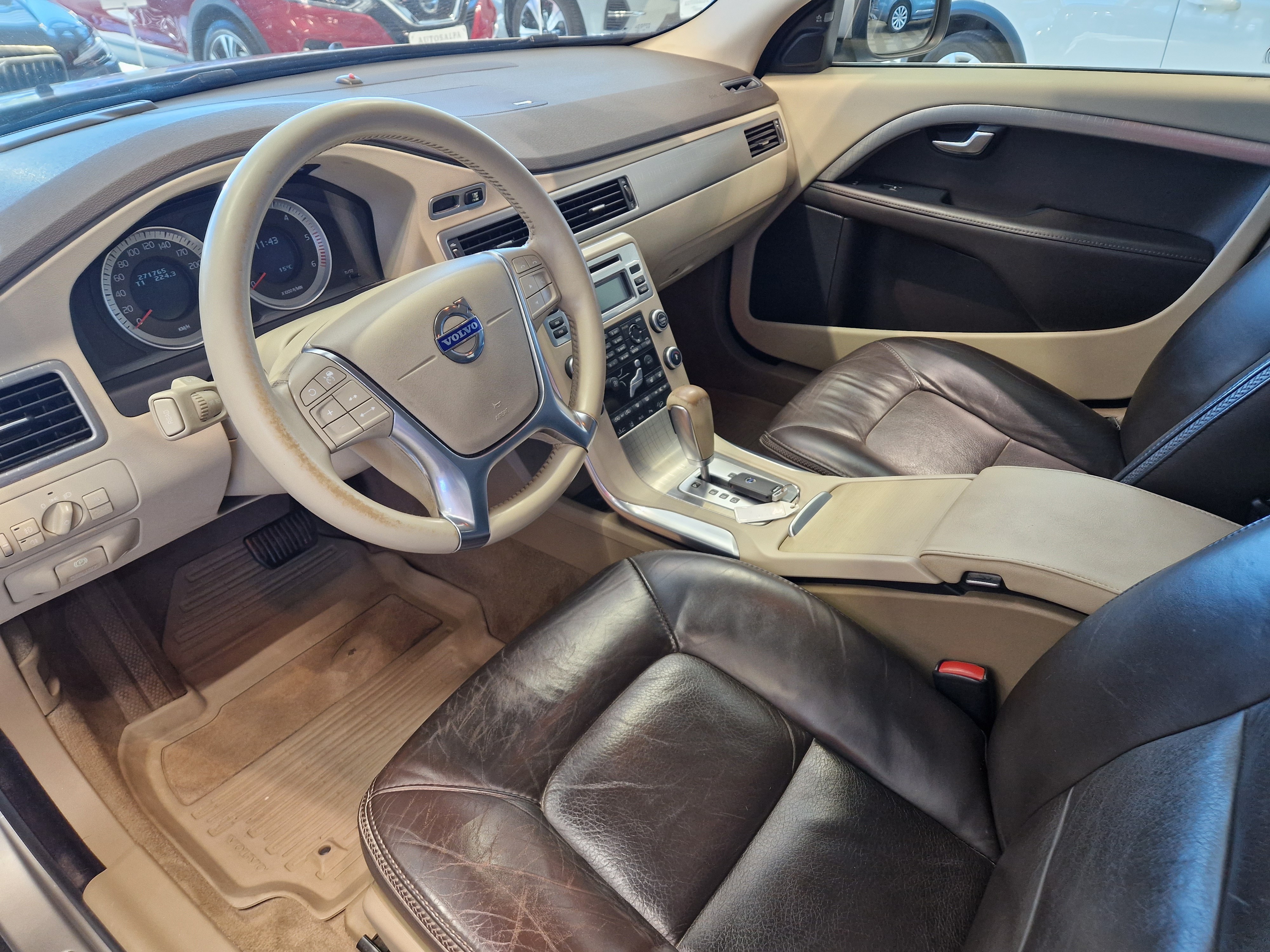 Volvo XC70 D5 AWD Summum aut 2011, kuva 5/18