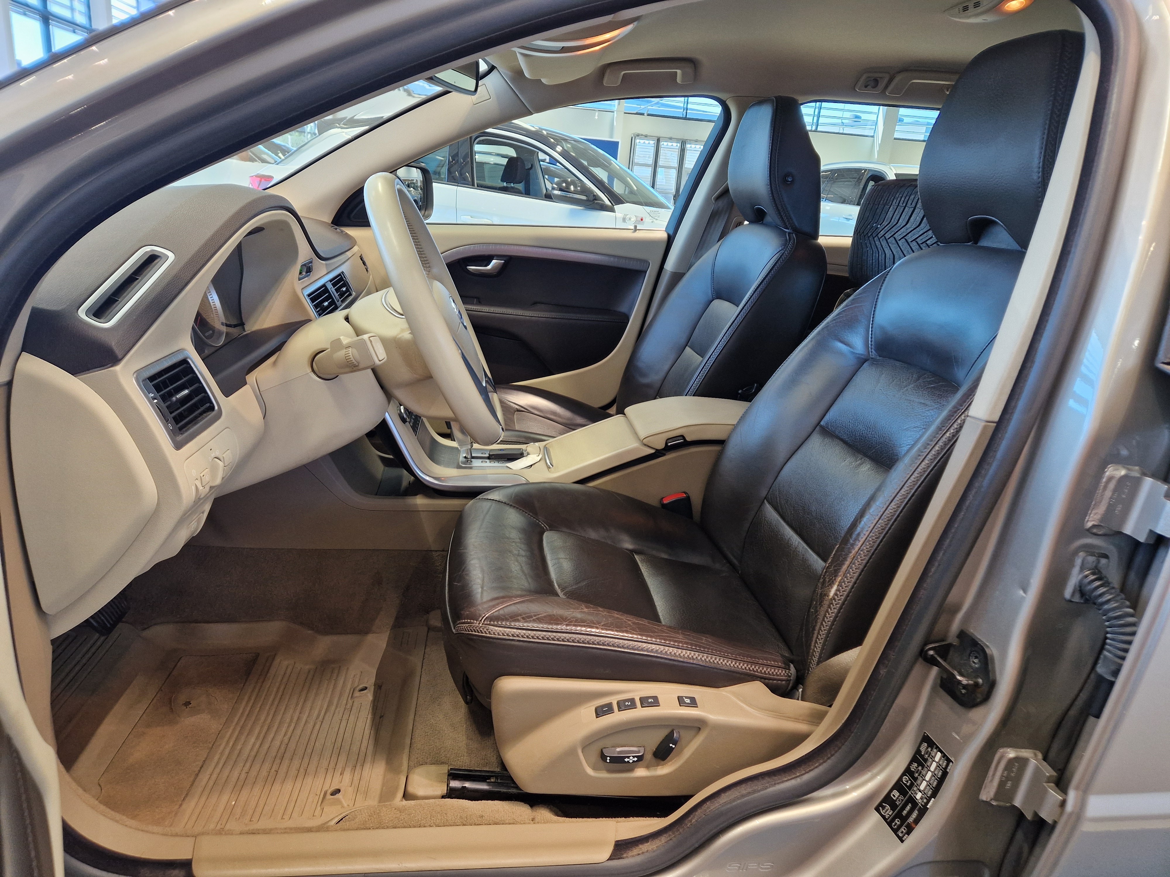 Volvo XC70 D5 AWD SUMMUM AUT